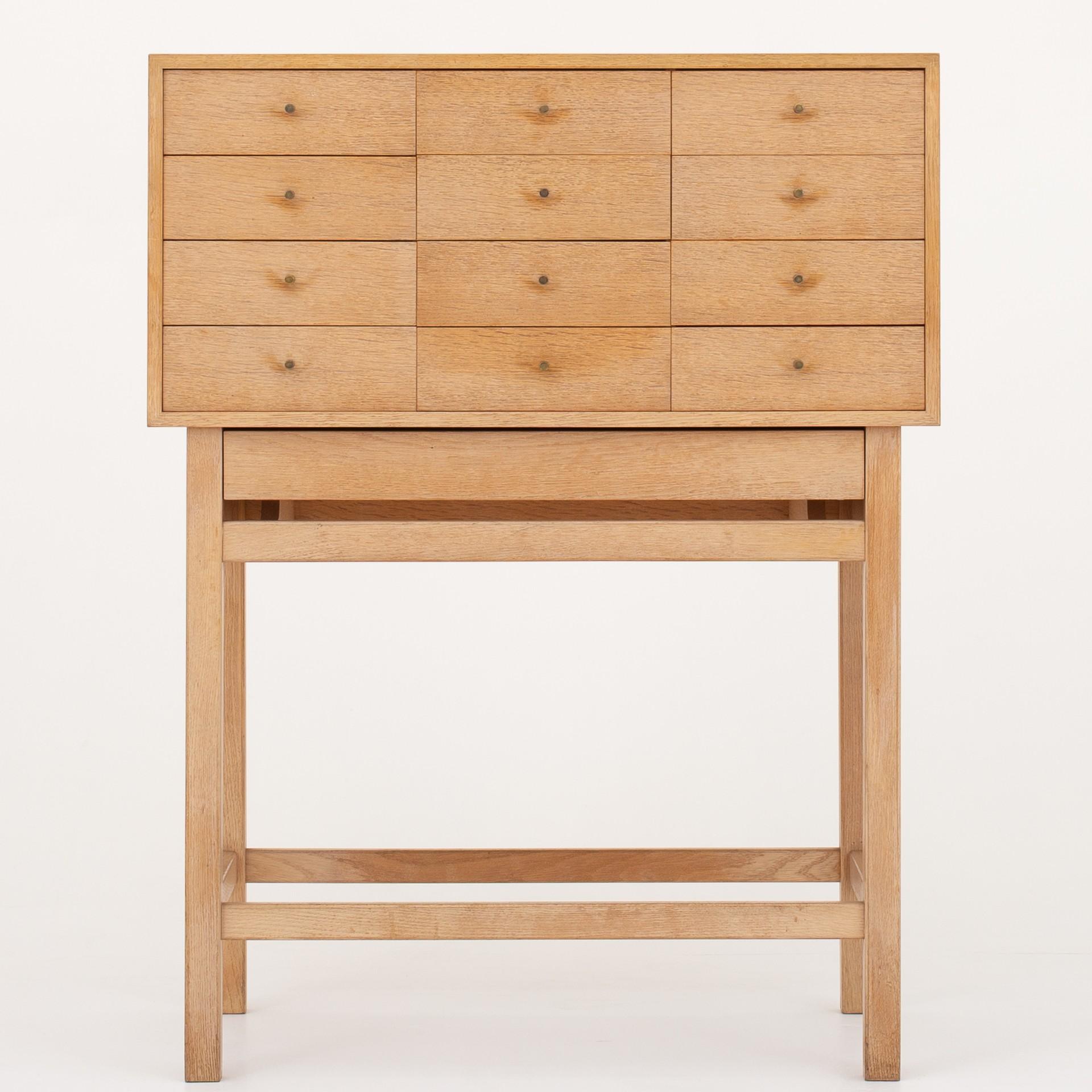 Bureau in Oak by Unknown Architect 3