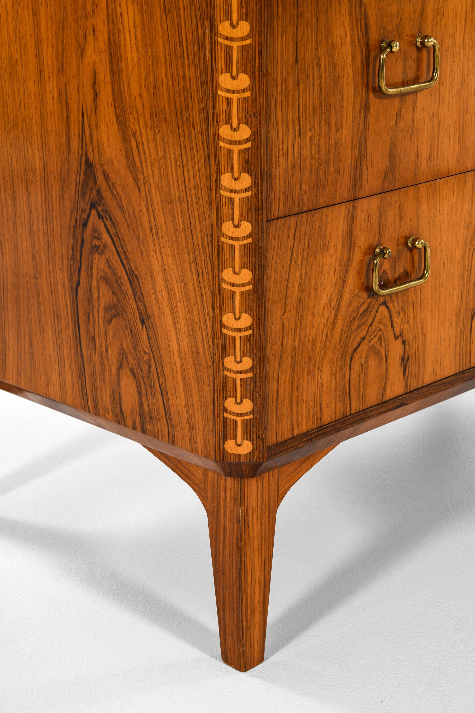 Buró de palisandro y latón de Tage Lindgren, 1954 en venta 4