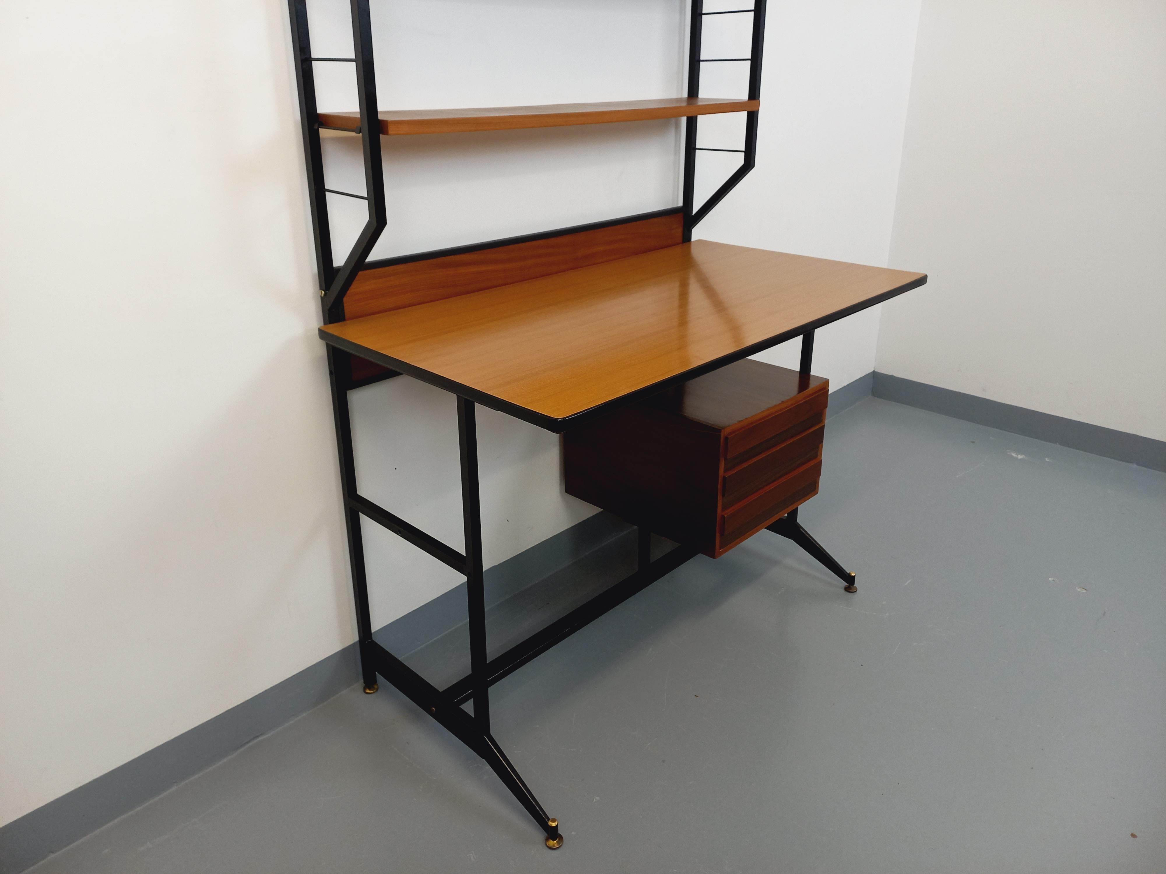 Bureau italien moderniste avec bibliothèque étagère string modulable teck métal en vente 6