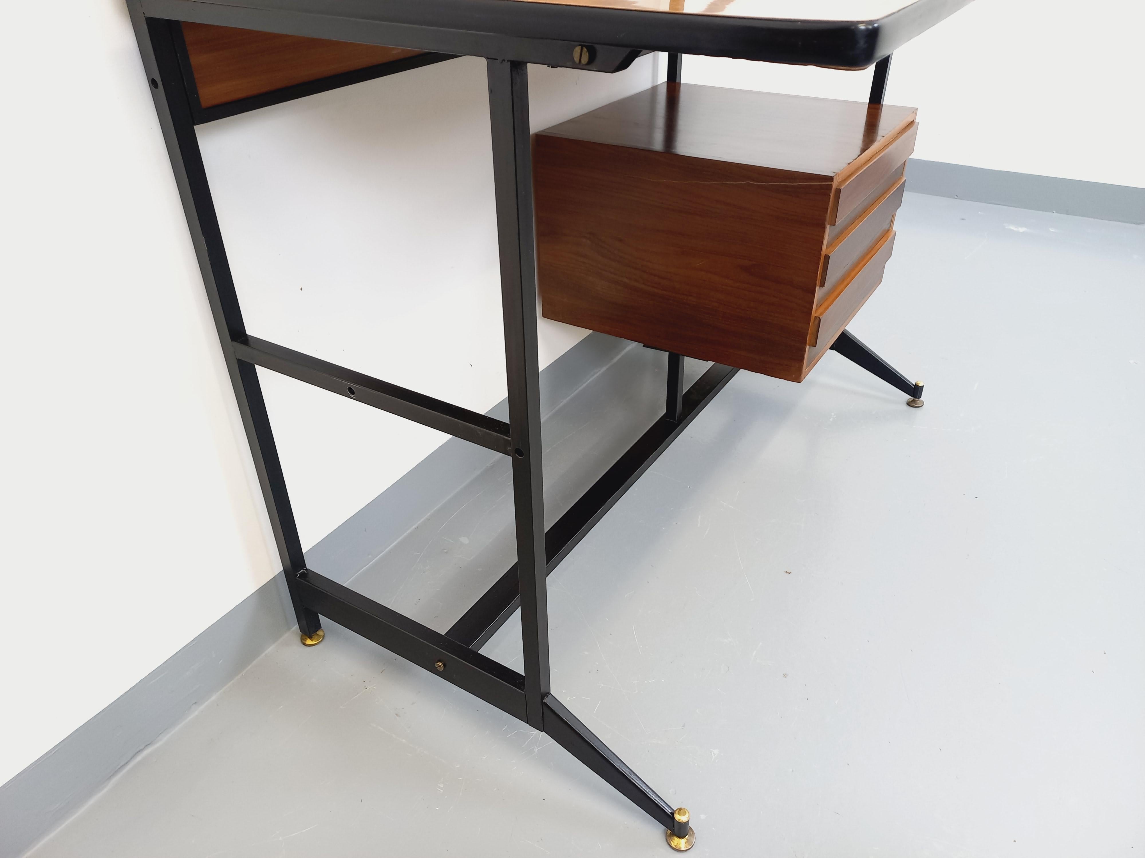 Bureau italien moderniste avec bibliothèque étagère string modulable teck métal en vente 8