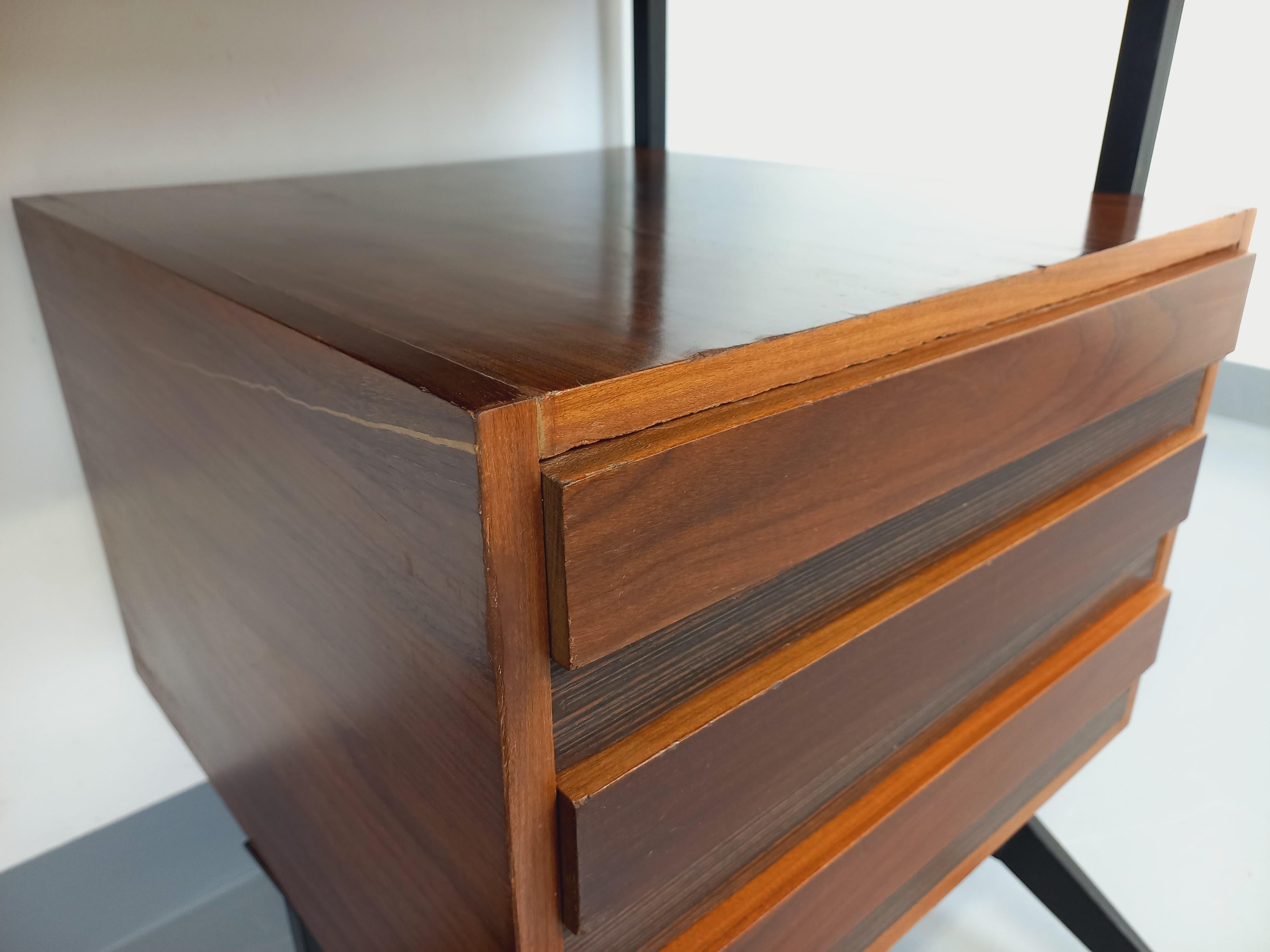 Bureau italien moderniste avec bibliothèque étagère string modulable teck métal en vente 10