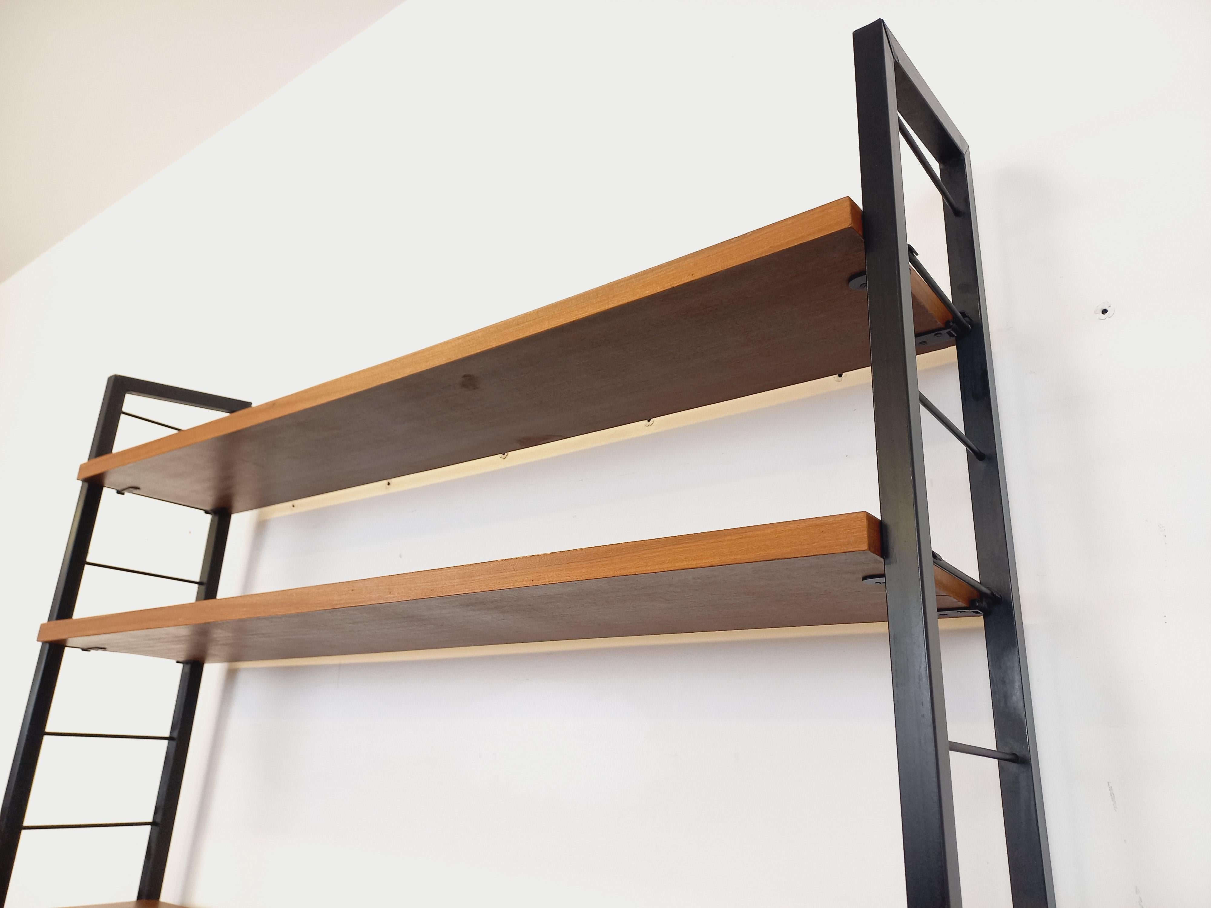 Bureau italien moderniste avec bibliothèque étagère string modulable teck métal en vente 12