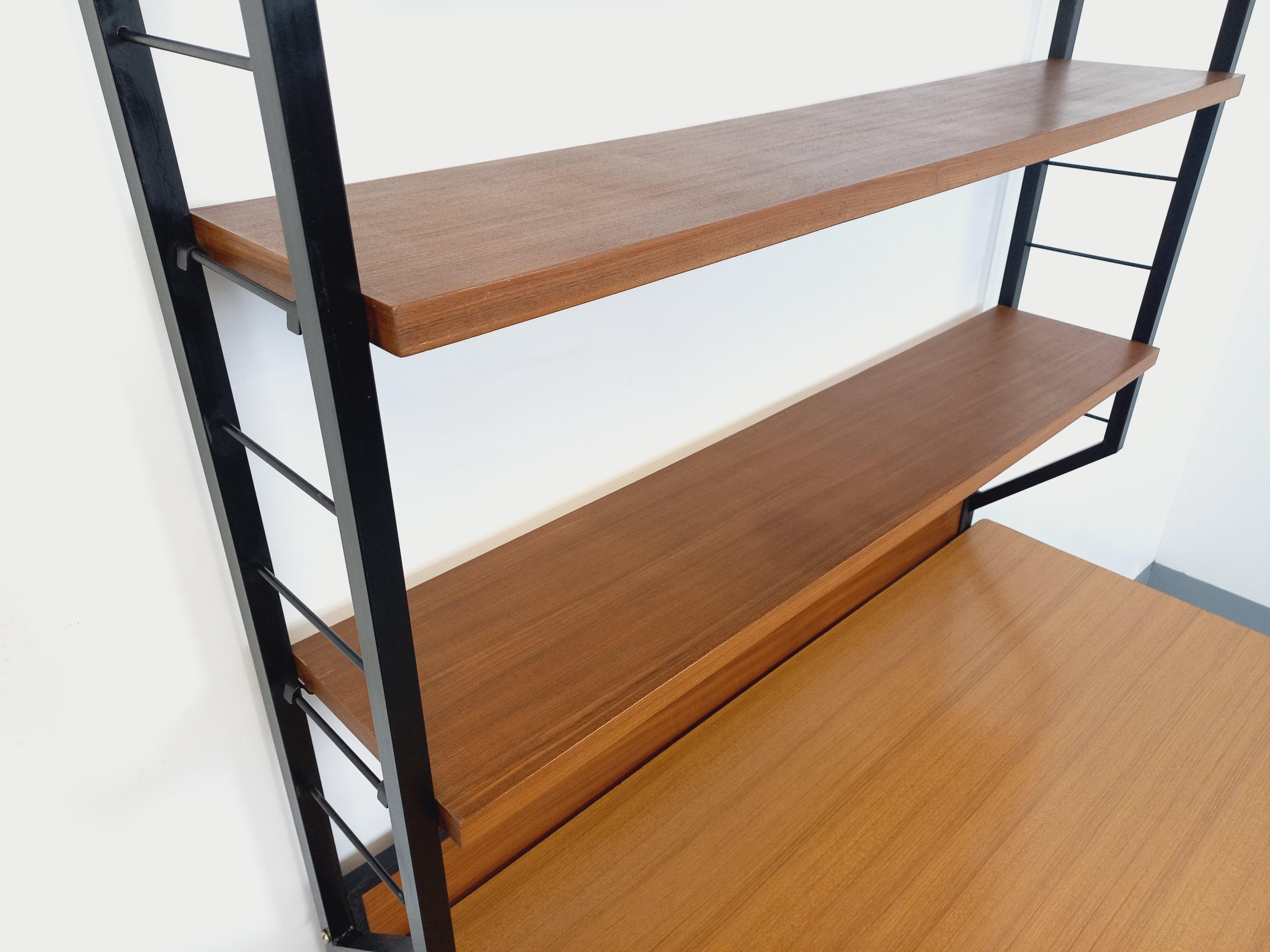 Bureau italien moderniste avec bibliothèque étagère string modulable teck métal en vente 2