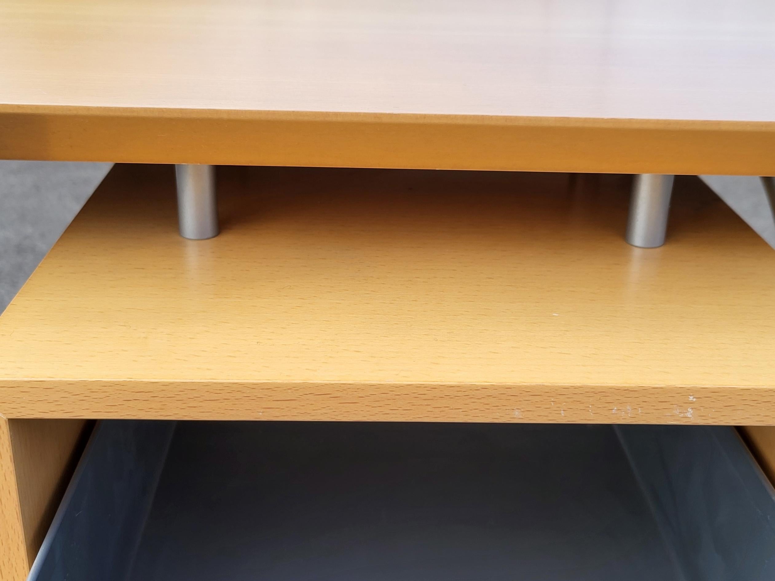 Bureau Jean Nouvel Edition Ligne Roset plateau bois pieds aluminium 1980 Design For Sale 2