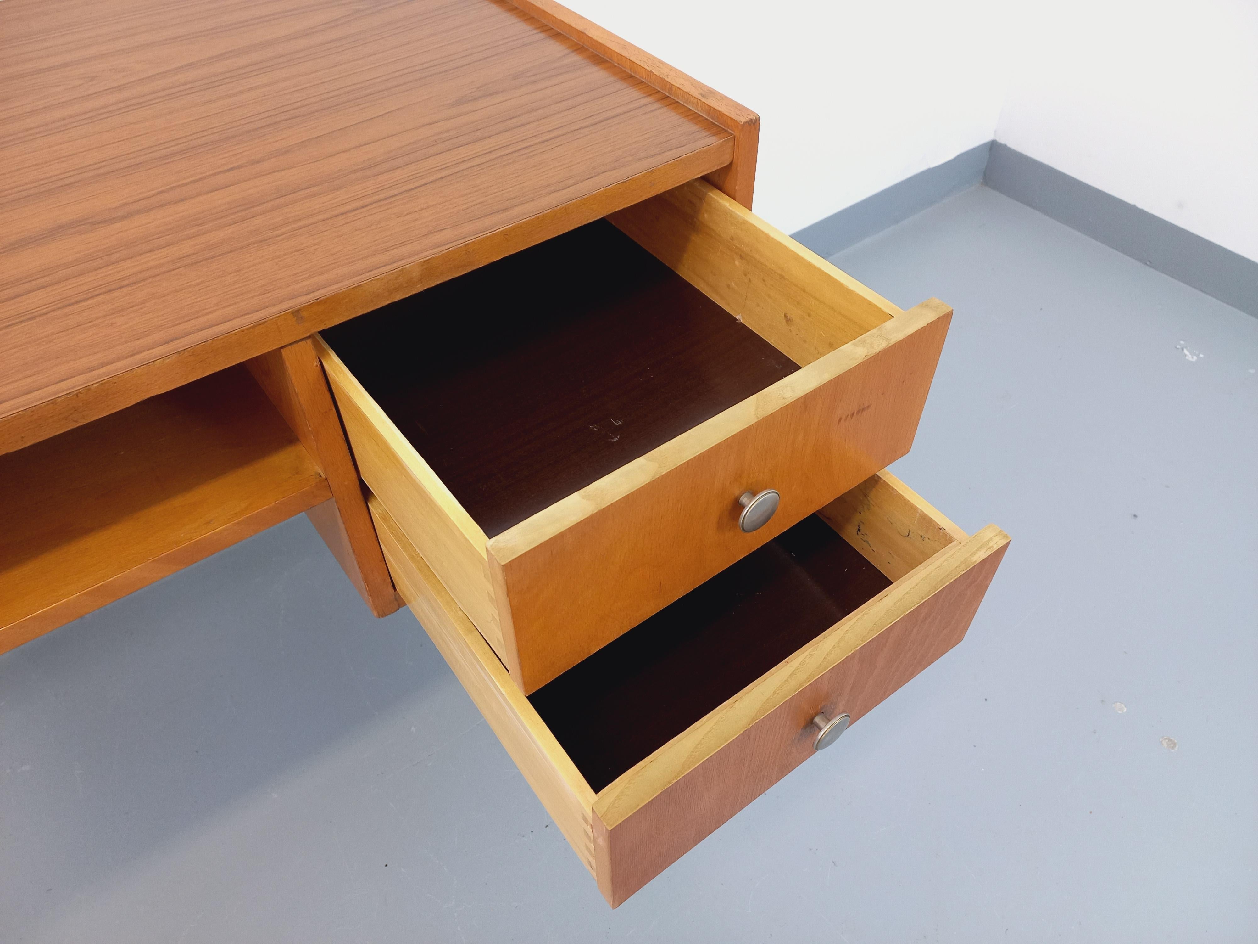 petit bureau vintage