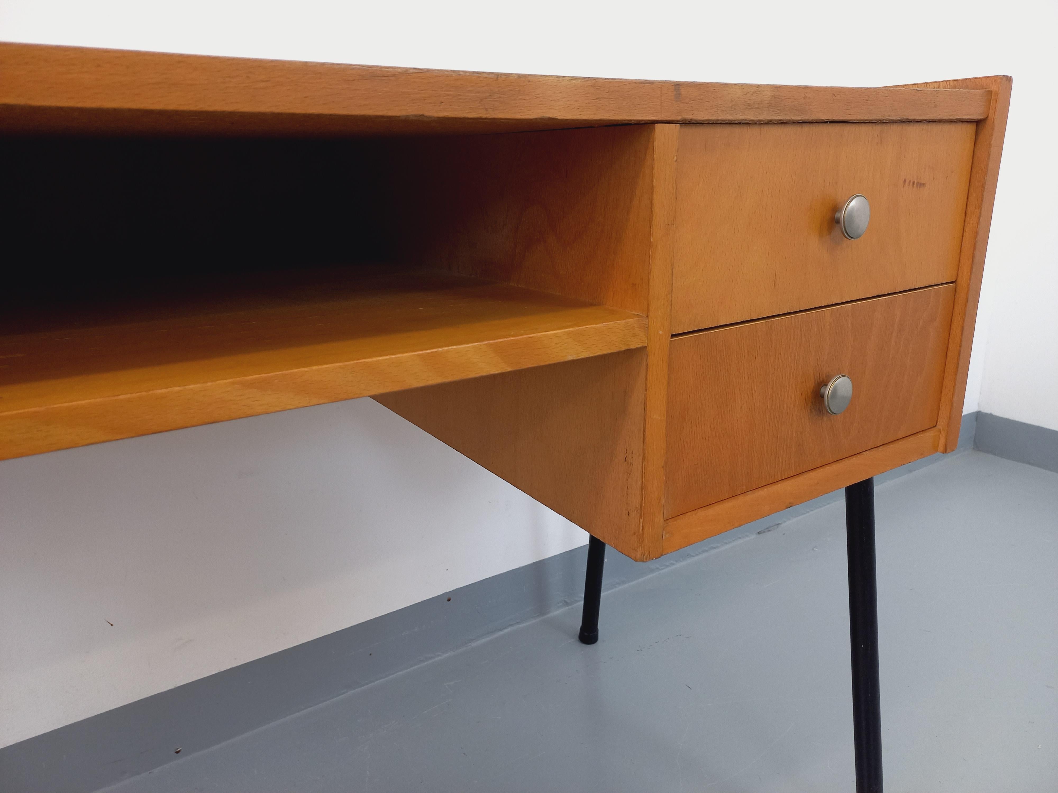 bureau noir vintage