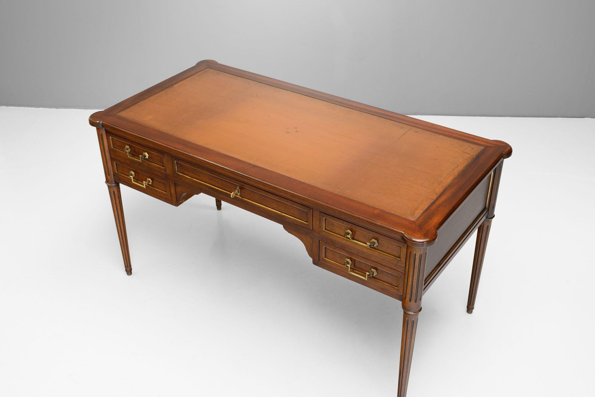 Bureau Plat im Zustand „Gut“ im Angebot in London, England