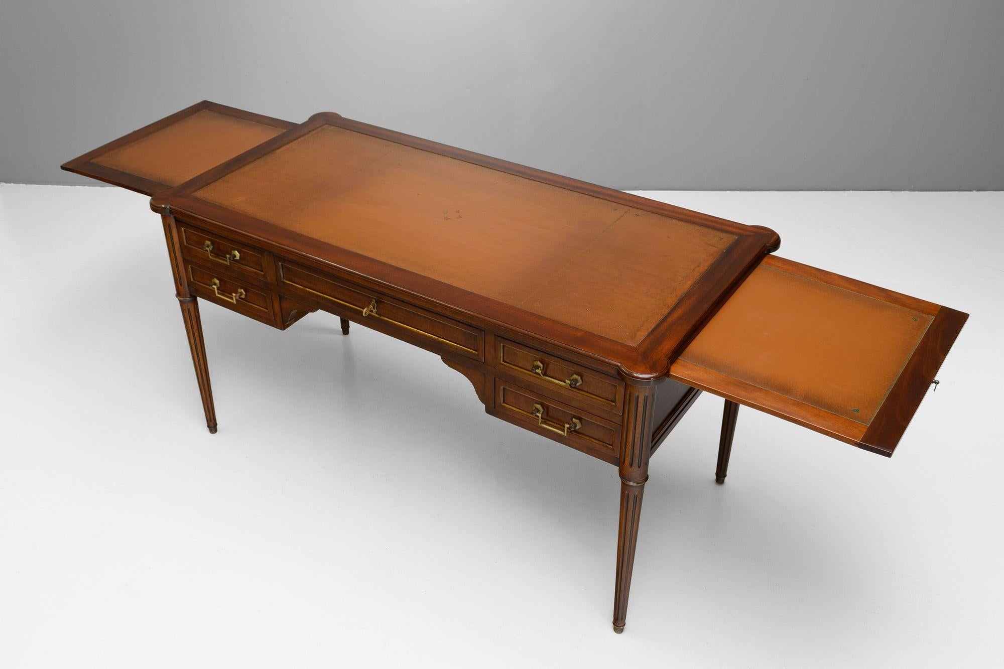 Bureau Plat (Mitte des 20. Jahrhunderts) im Angebot