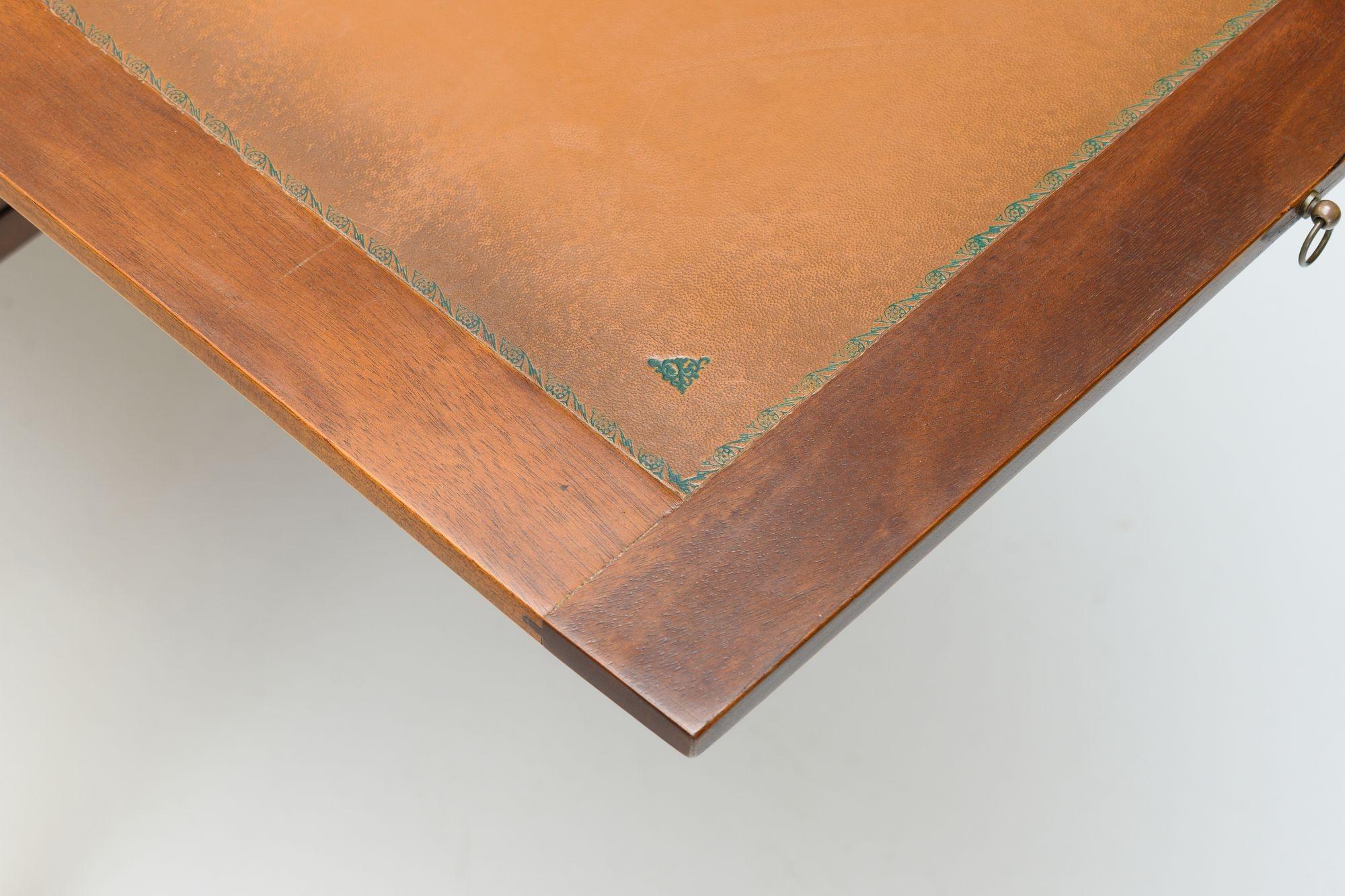 Bureau Plat (Mahagoni) im Angebot