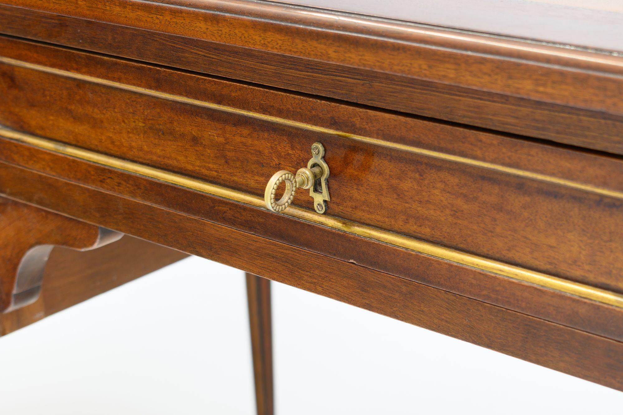 Bureau Plat im Angebot 3