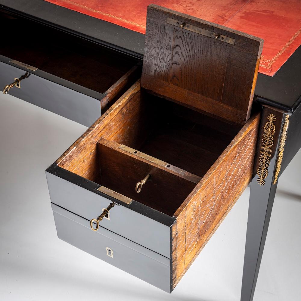 Bureau Plat, fine del XIX secolo in vendita 3