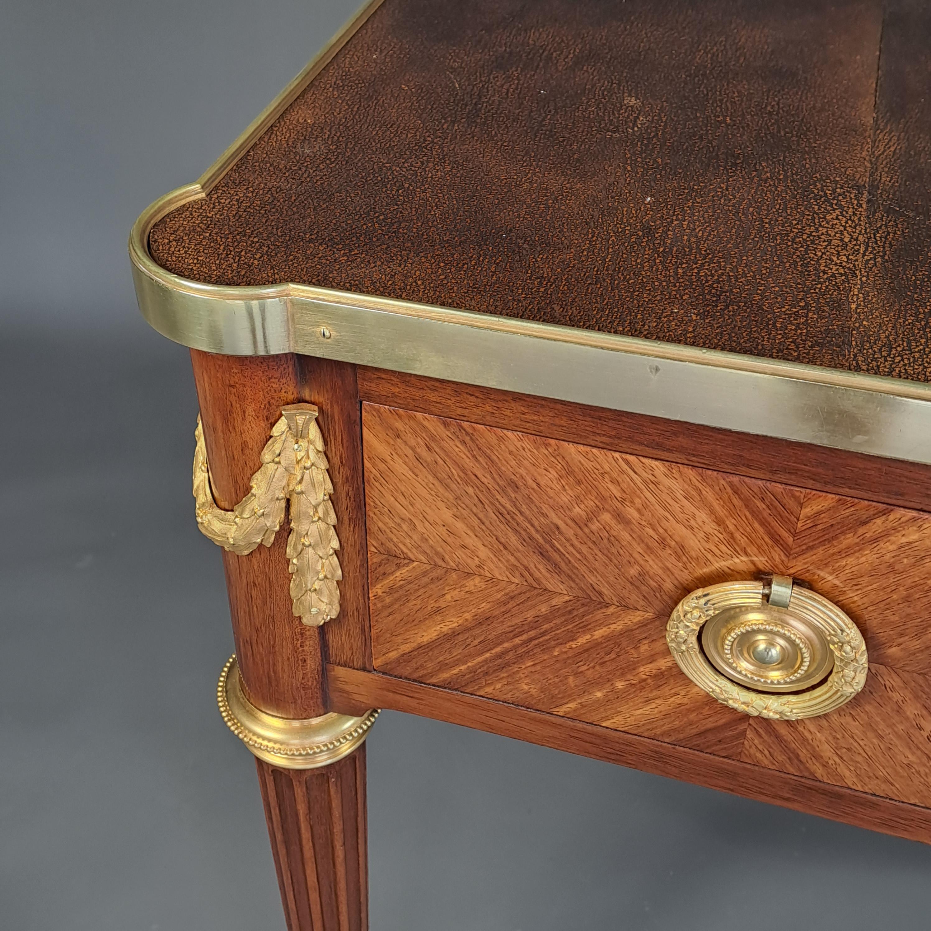 Bureau Plat Louis XVI Style in Marquetry and Gilt Bronze For Sale 3