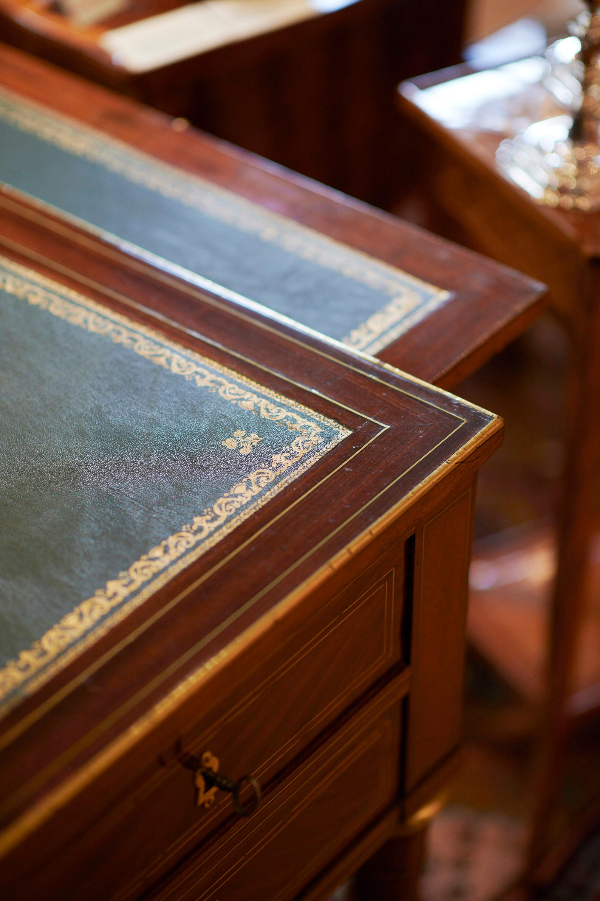 Louis XVI Bureau-Plat, Paris 1785, Lebesque, 18th Century Writing Desk, French, Signed For Sale