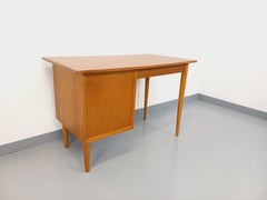 Bureau vintage en bois de chêne des années 60