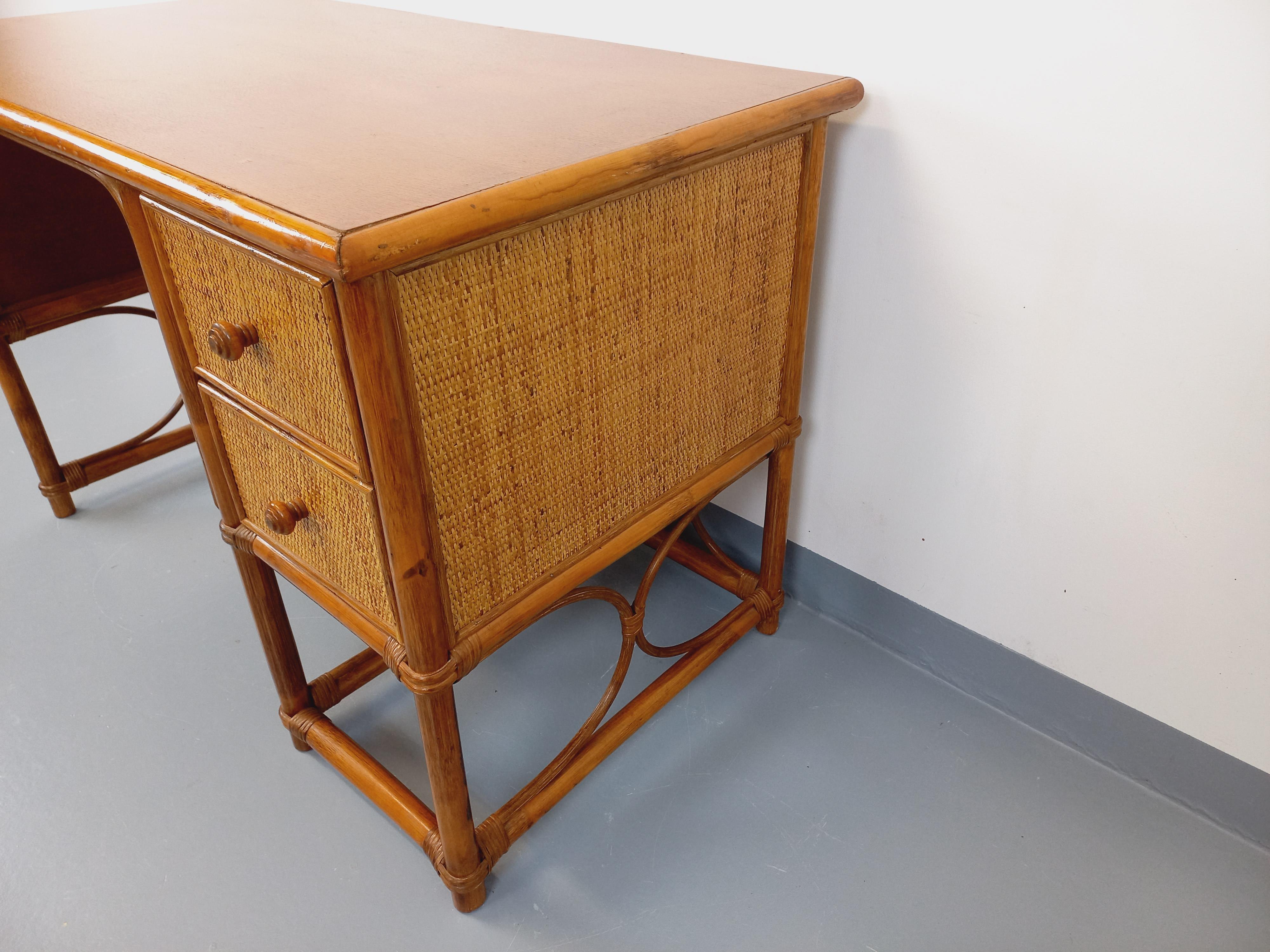 Fine XX secolo Ufficio vintage in rotin, rotin tressé e bois stile Maugrion per Roche Bobois in vendita