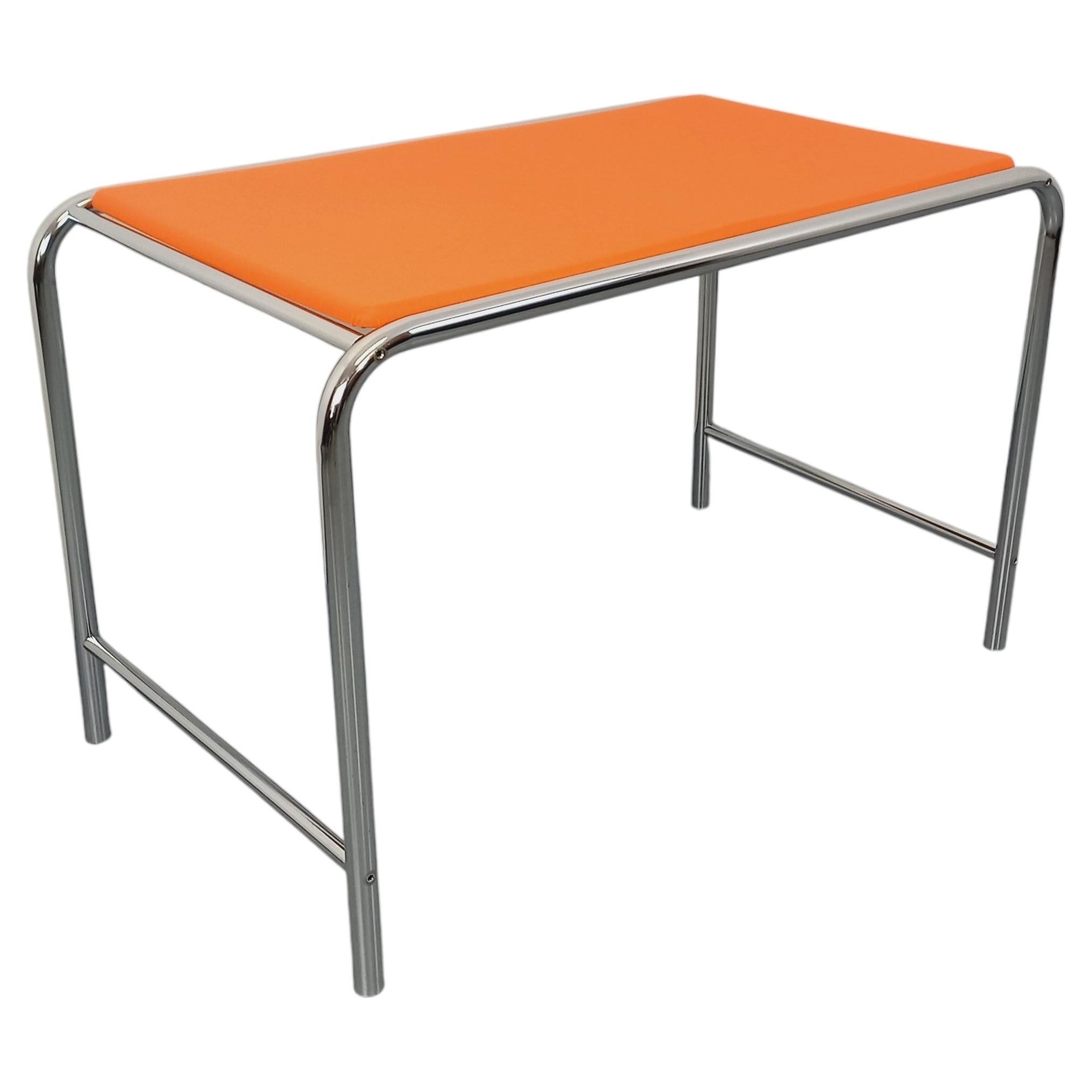 Bureau vintage en skai orange et chrome des années 70 For Sale