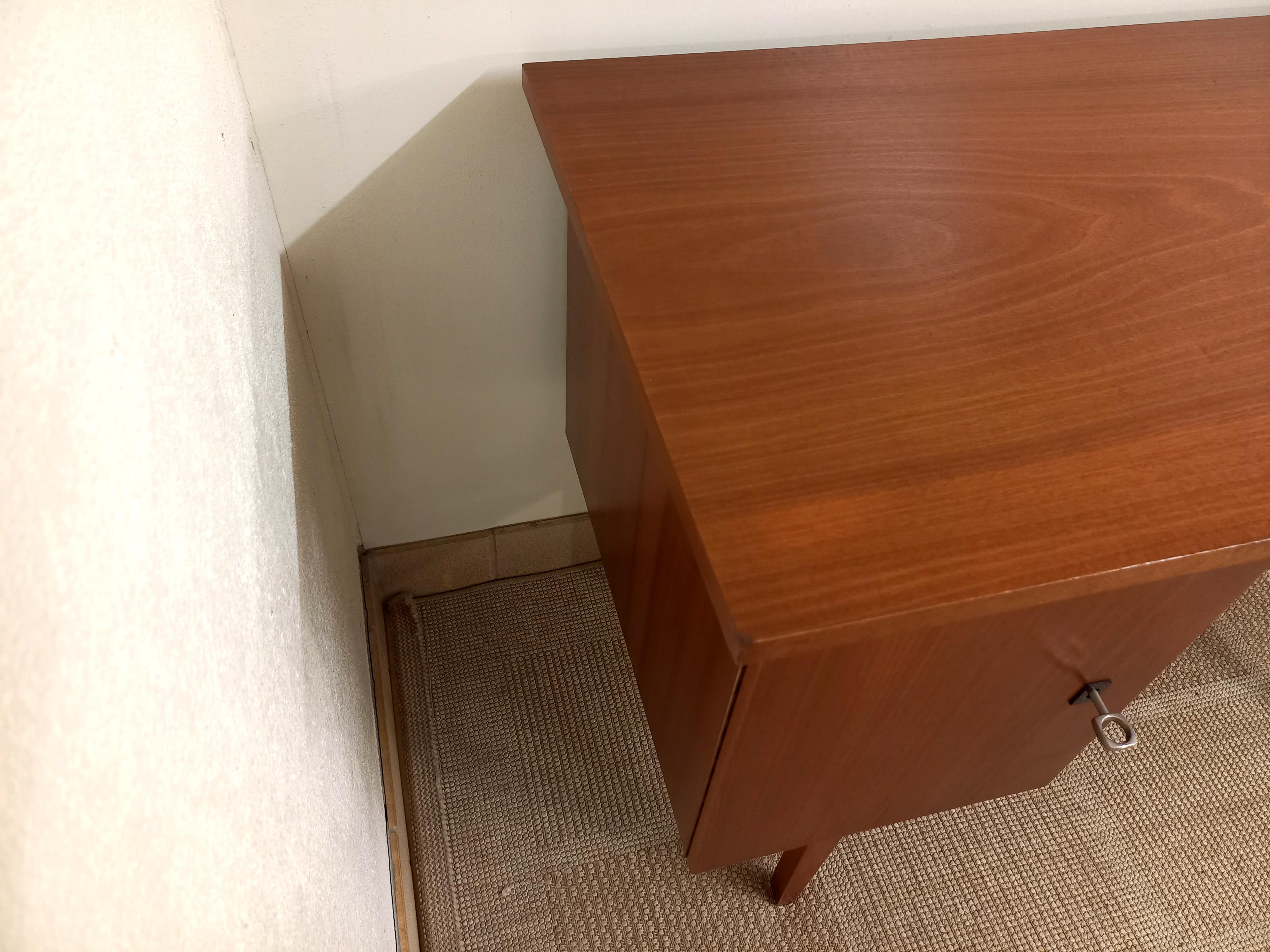 Metà XX secolo Ufficio vintage in legno anni 60 in vendita