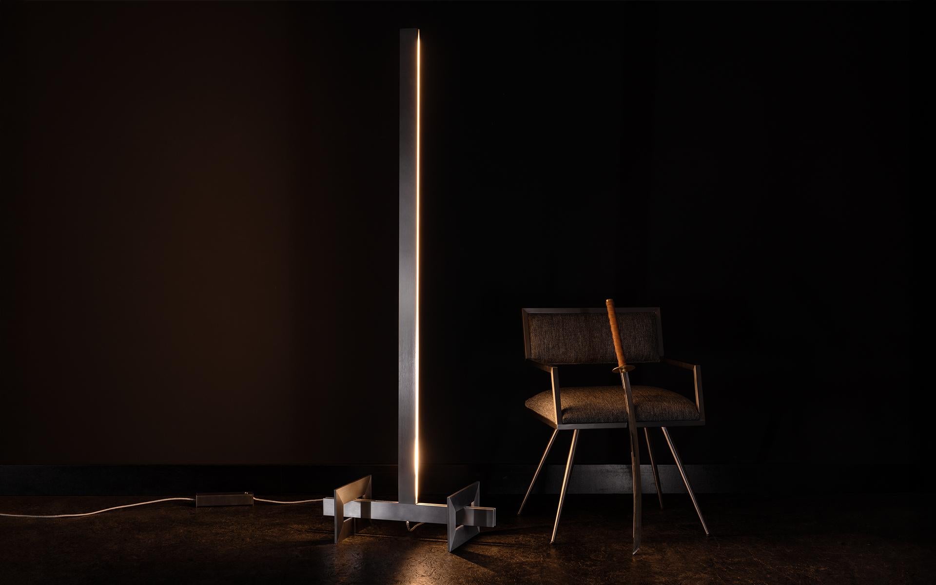 Buredo Carismática Lámpara de Pie Led de Cuerpo Metálico Completo en venta 2