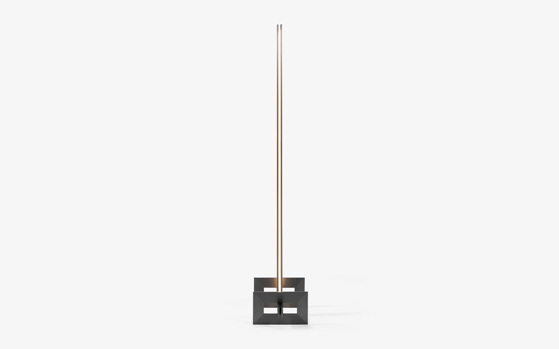 Buredo Carismática Lámpara de Pie Led de Cuerpo Metálico Completo Metal en venta