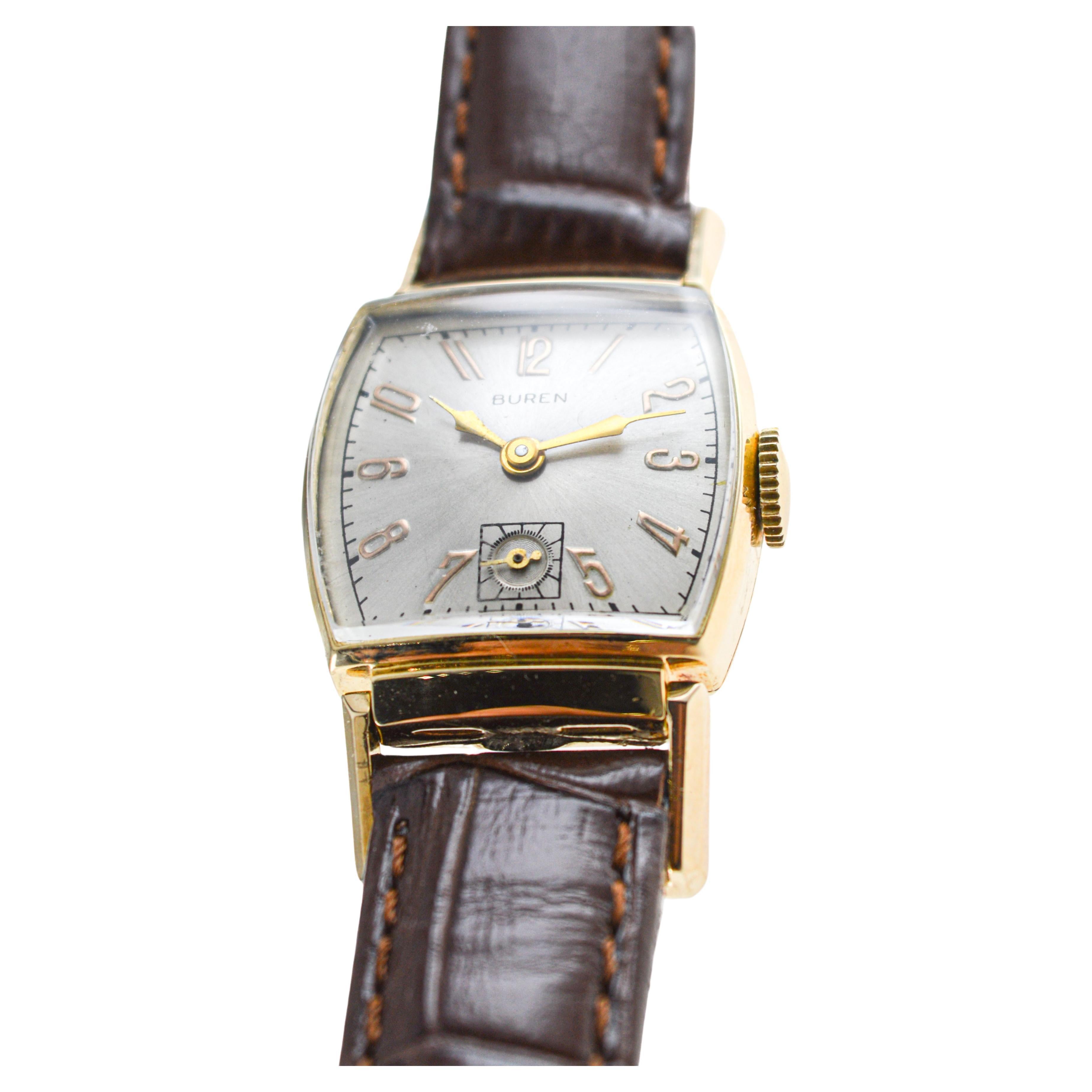 Buren Gold Filled Art Deco Watch with Articulated Lugs From the 1940's In Excellent Condition For Sale In Long Beach, CA