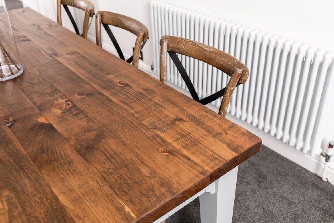 Burford Bespoke Pine Country Farmhouse Table, 20th Century  For Sale 2