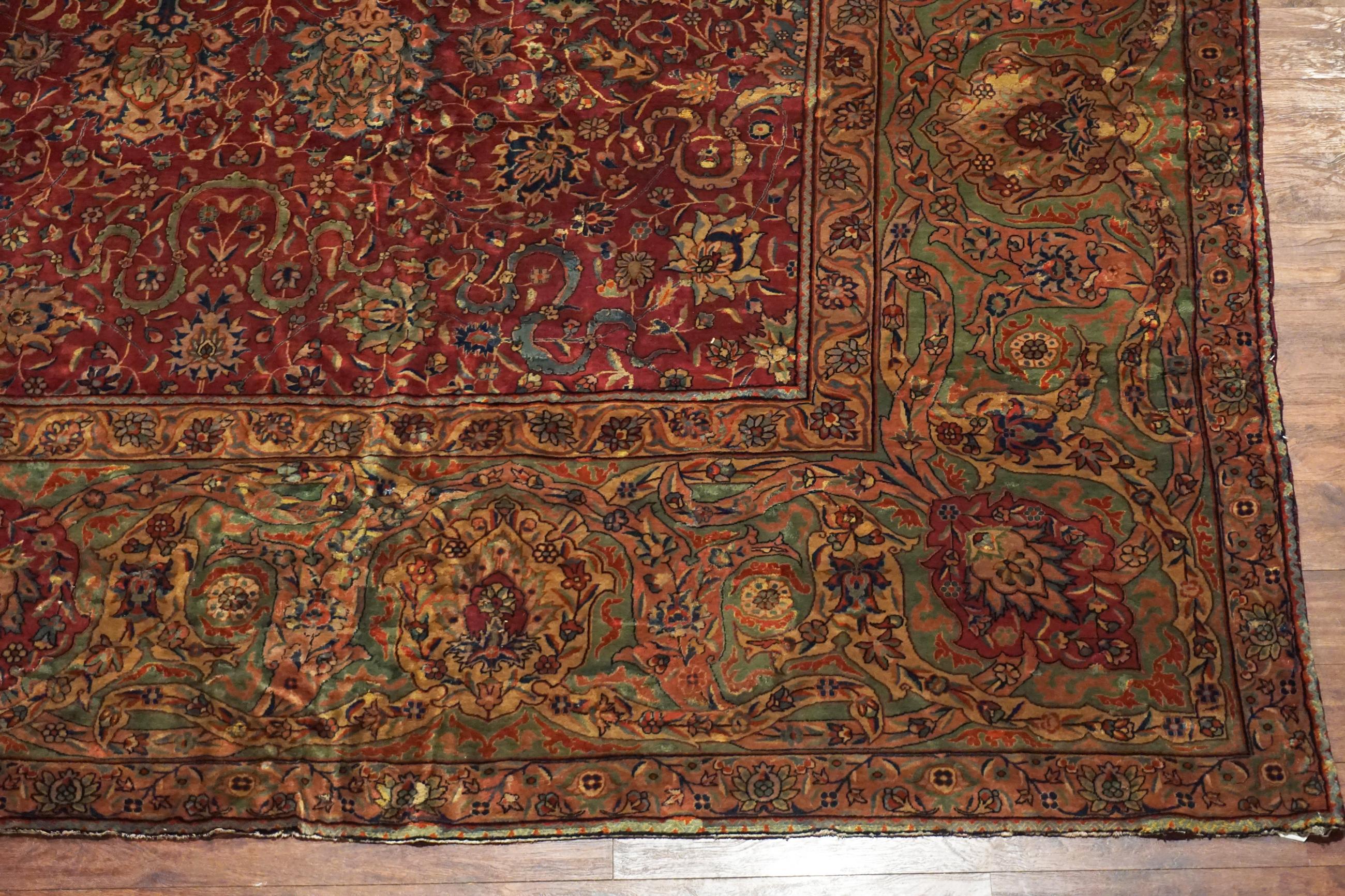 Antiker indischer Teppich in Burgunderrot, um 1900 (20. Jahrhundert) im Angebot