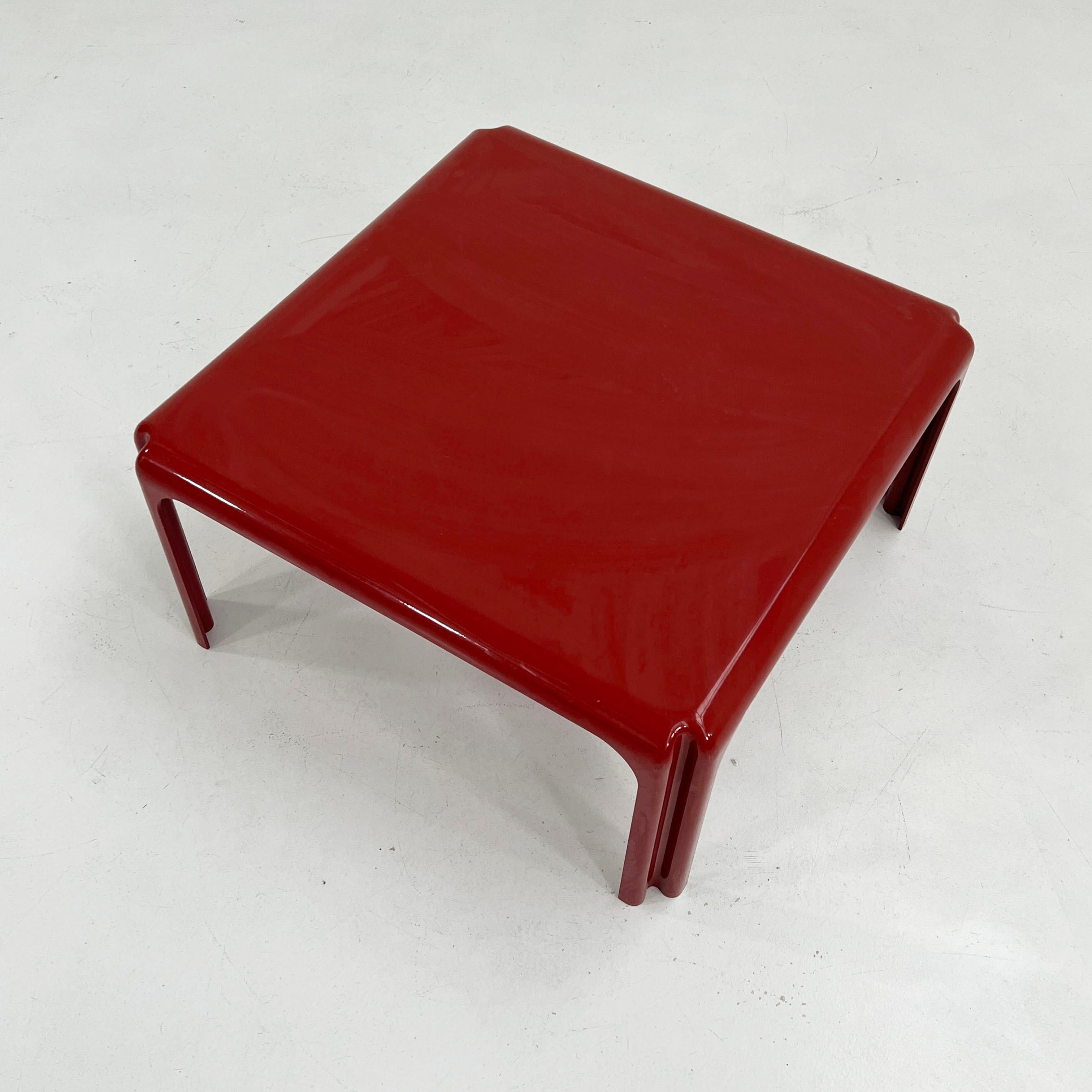 Italian Burgundy Arcadia 80 Coffee Table by Vico Magistretti for Artemide, 1970s