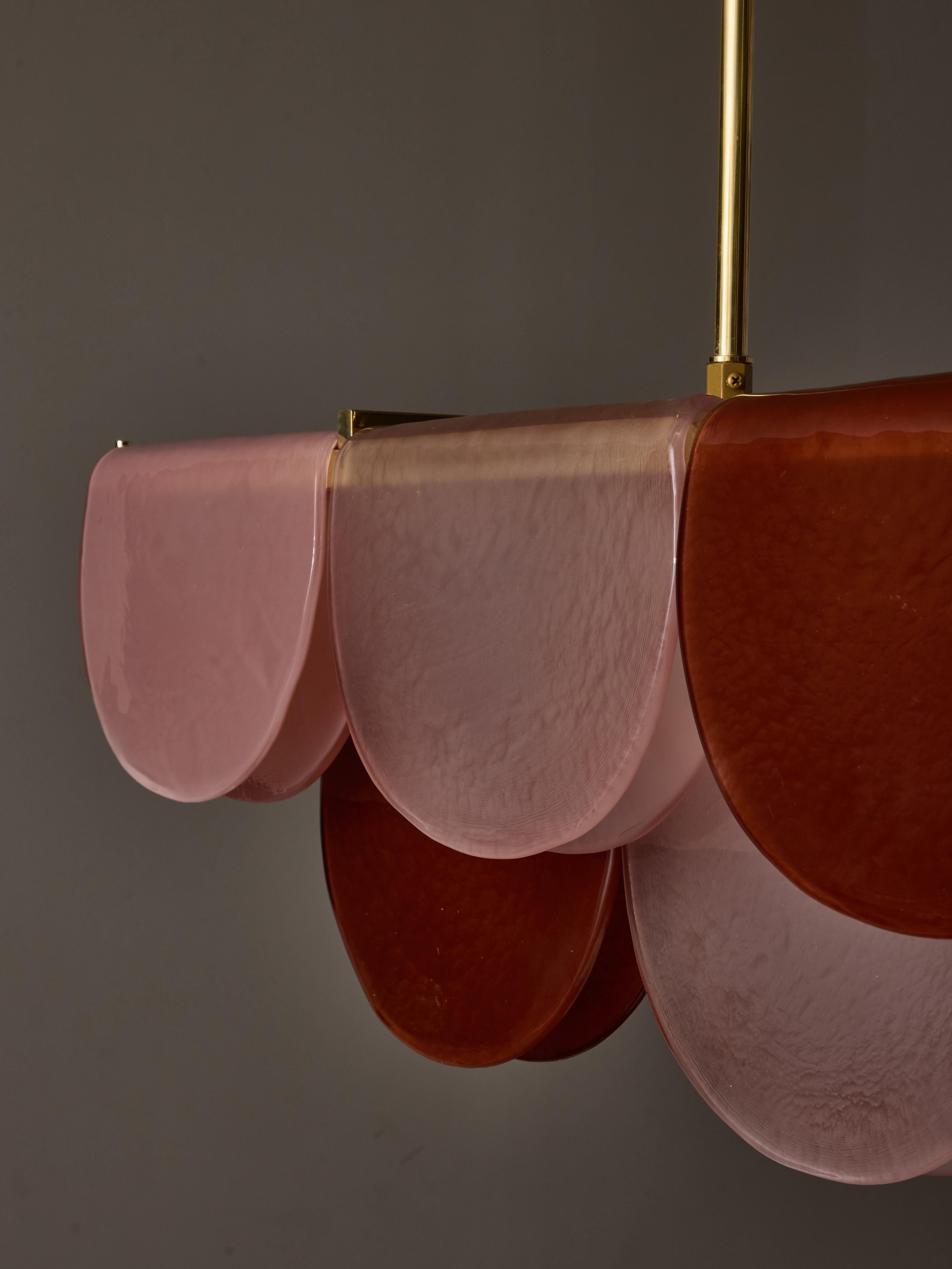 Burgundy, Blush and Powder Pink Murano Glass Long Chandelier In New Condition For Sale In Saint-Ouen, IDF