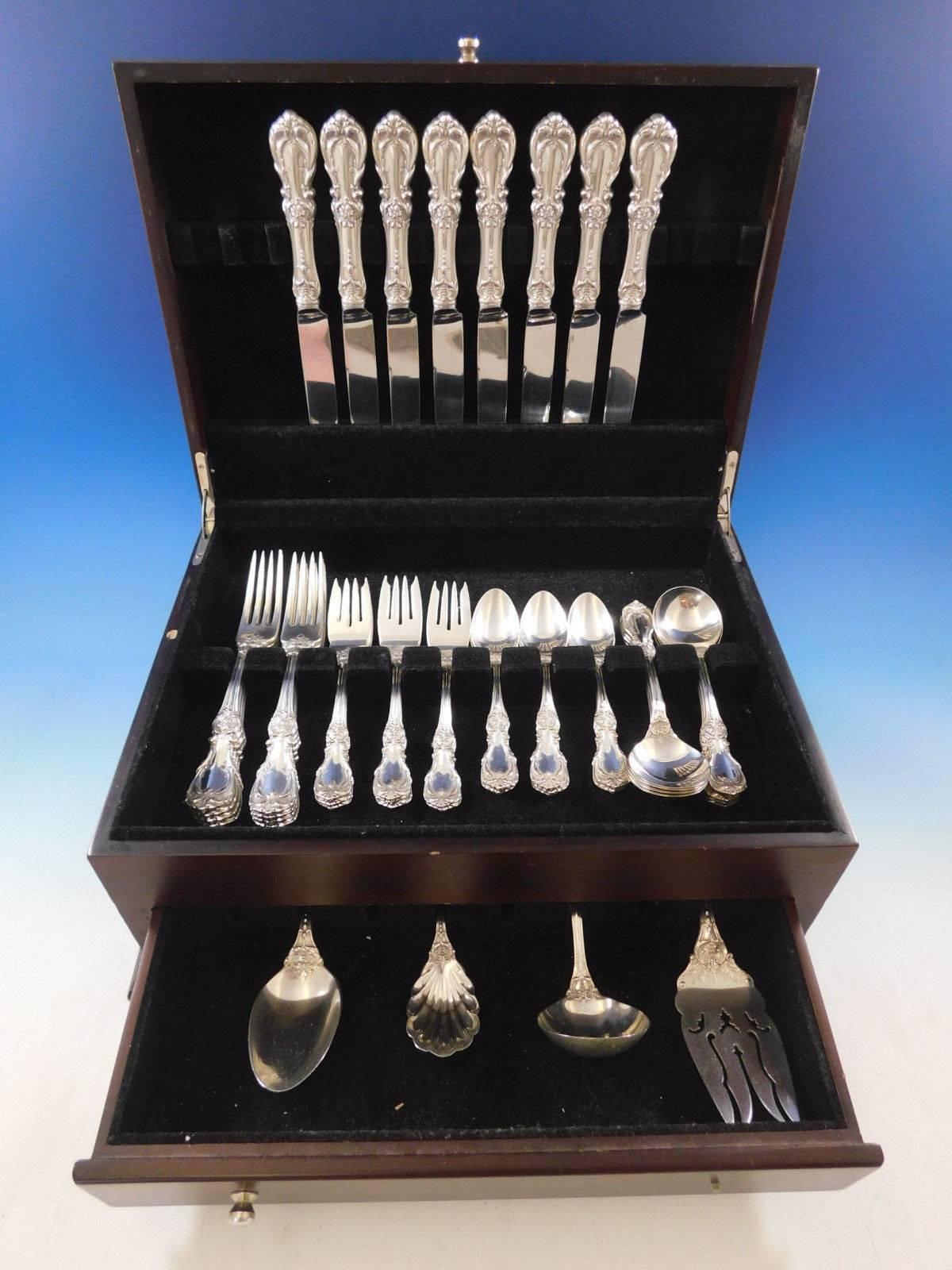 Gorgeous Dinner Size Burgundy by Reed & Barton sterling silver Flatware set, 44 pieces. This set includes:

8 Dinner Size Knives, 9 5/8