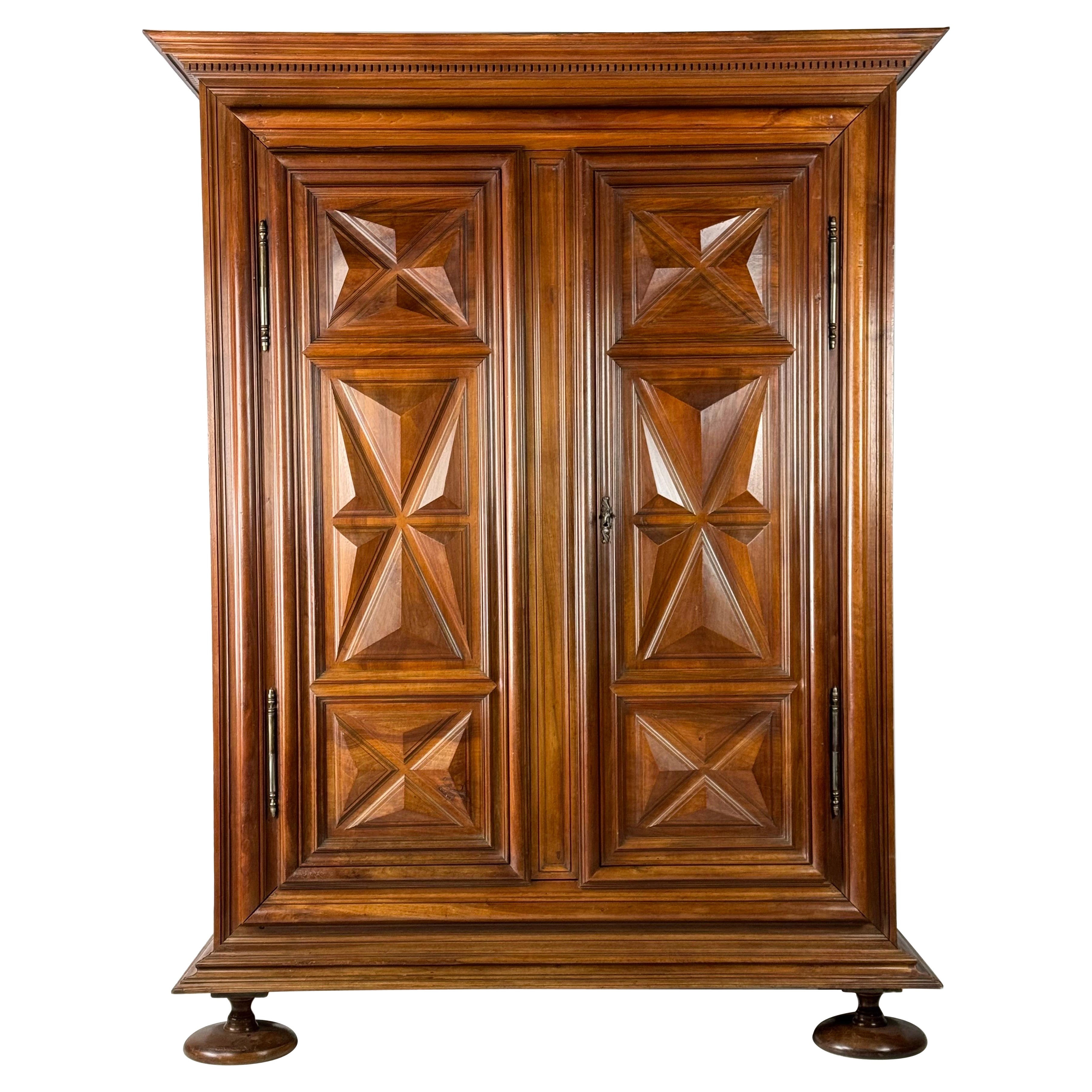 Armadio Borgogna 1700 in vendita