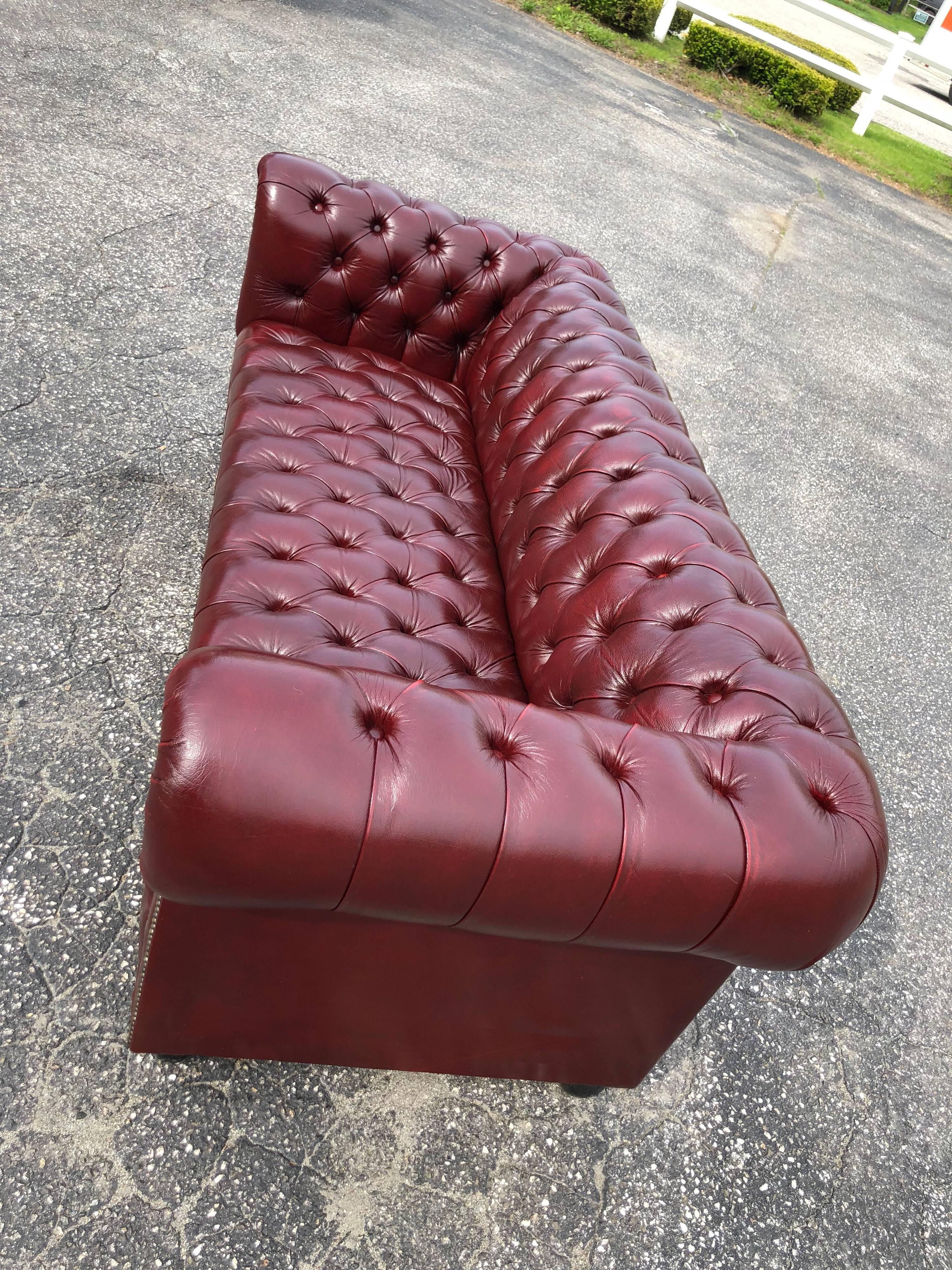 Burgundy Chesterfield Sofa In Excellent Condition In Redding, CT