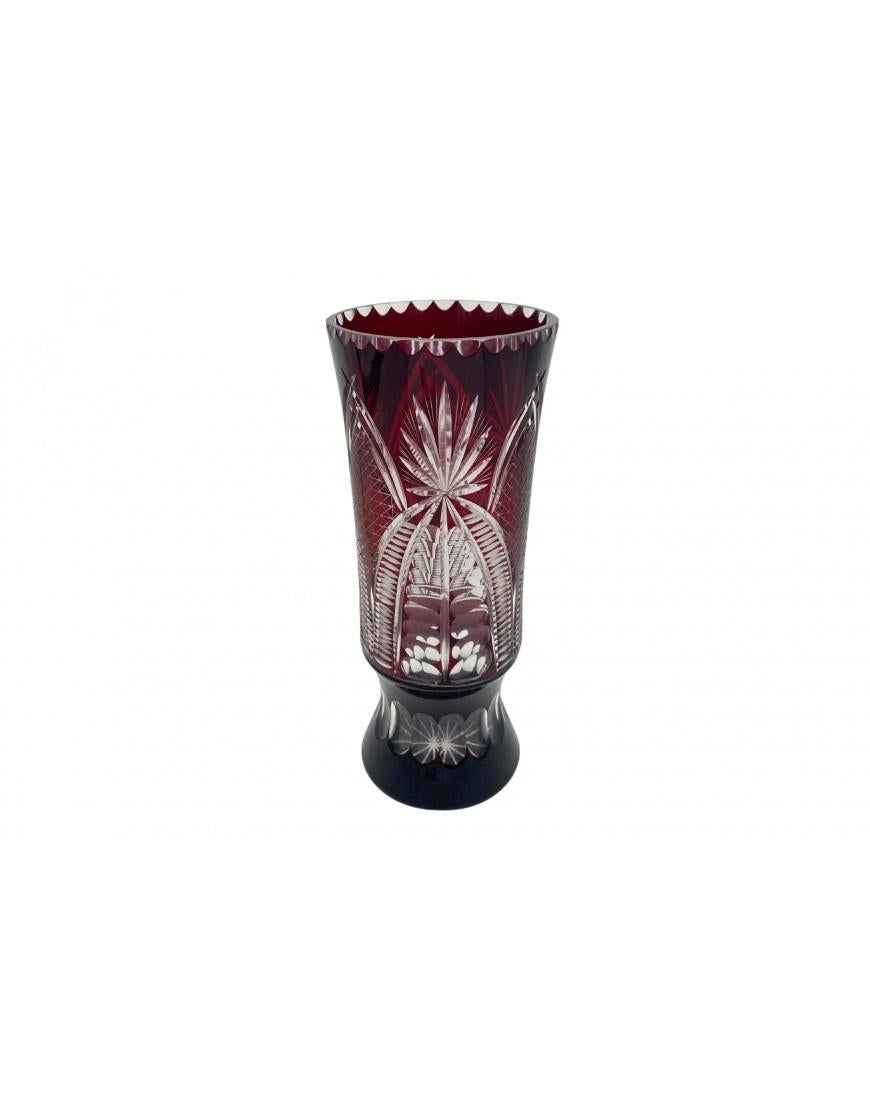 Burgundy crystal vase, Poland, 1960s. In Good Condition For Sale In Chorzów, PL