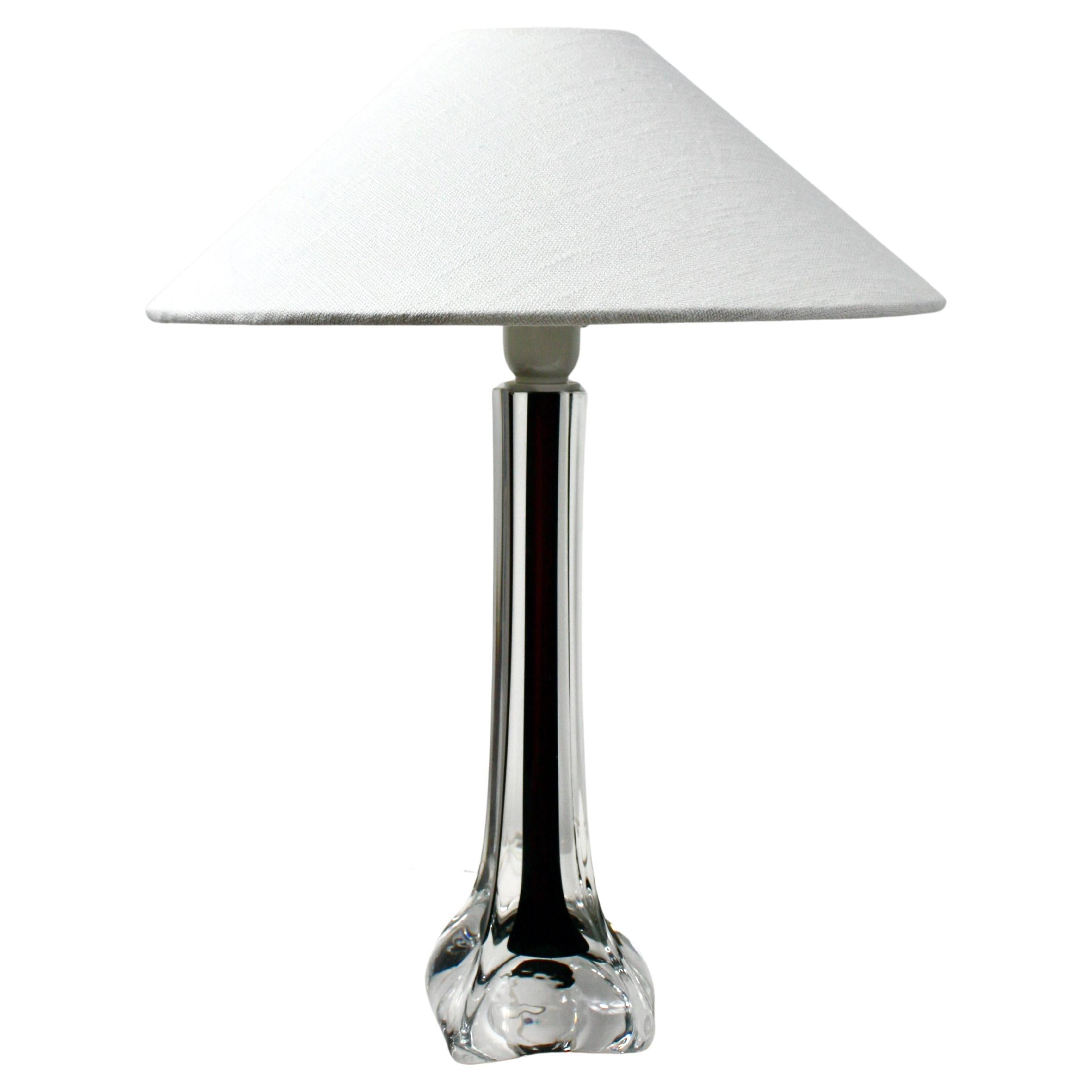 Lampe de bureau en verre bourgogne de Paul Kedelv pour Flygfors, années 1960