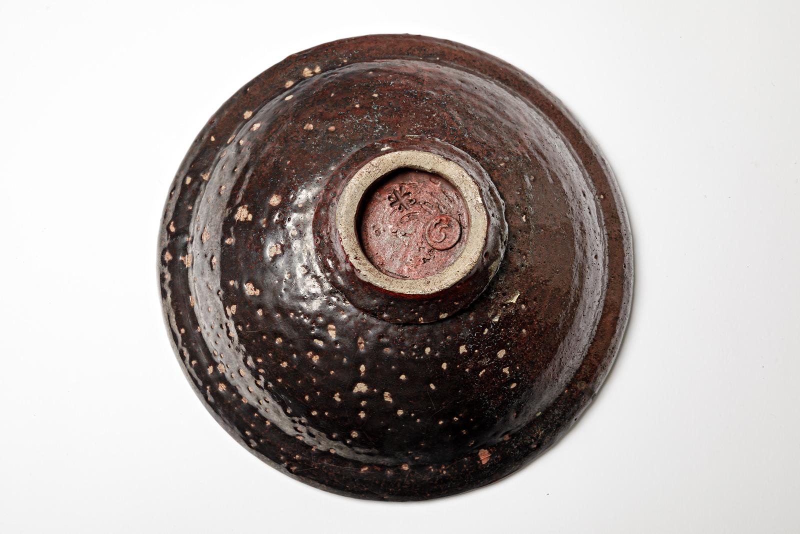 Tasse aus burgunderfarbener glasierter Keramik von Gisèle Buthod-Garçon, um 1980-1990 (20. Jahrhundert) im Angebot