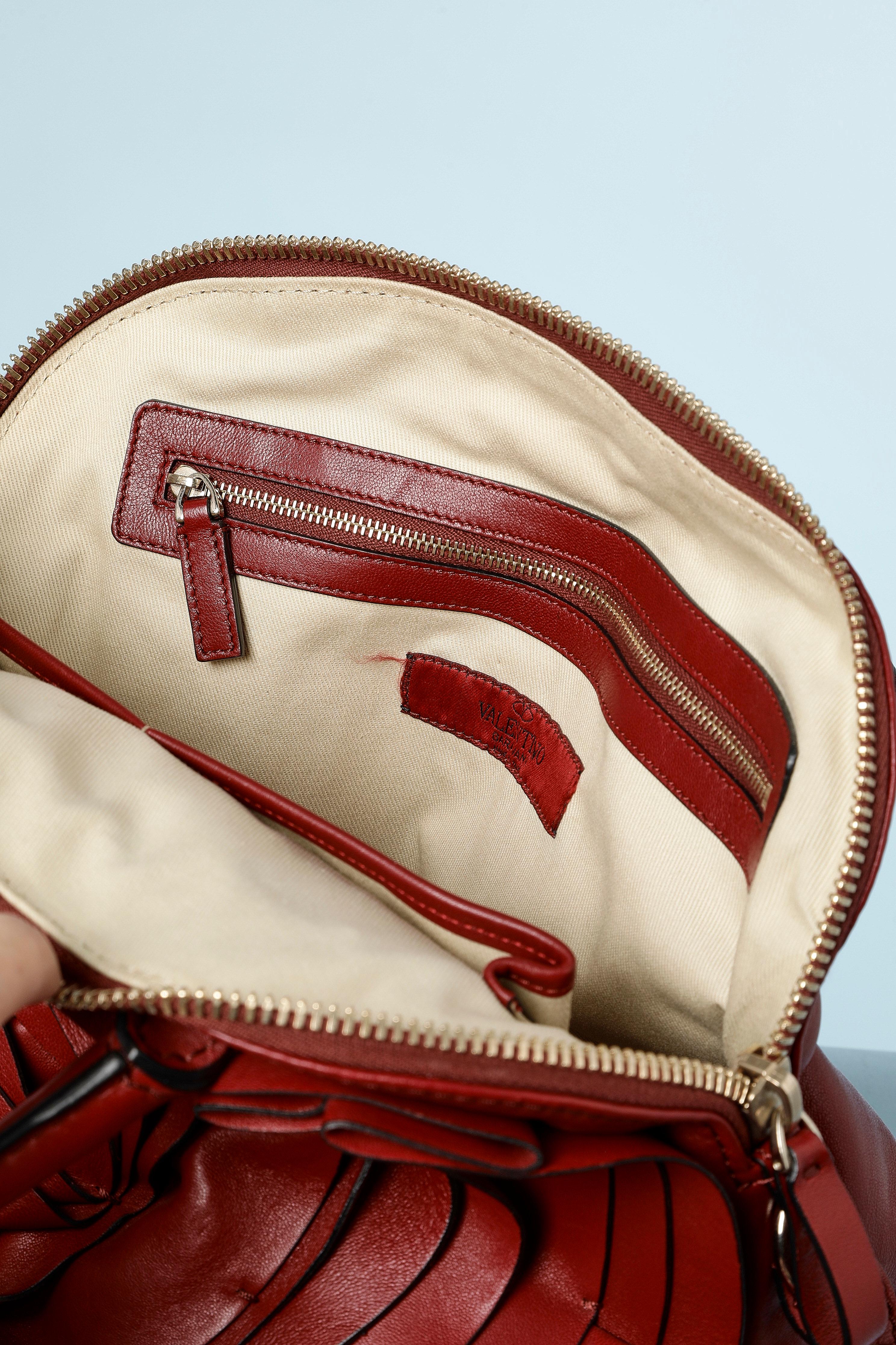 Marrone Borsa a mano in pelle bordeaux con rosa gigante in pelle Valentino Garavani