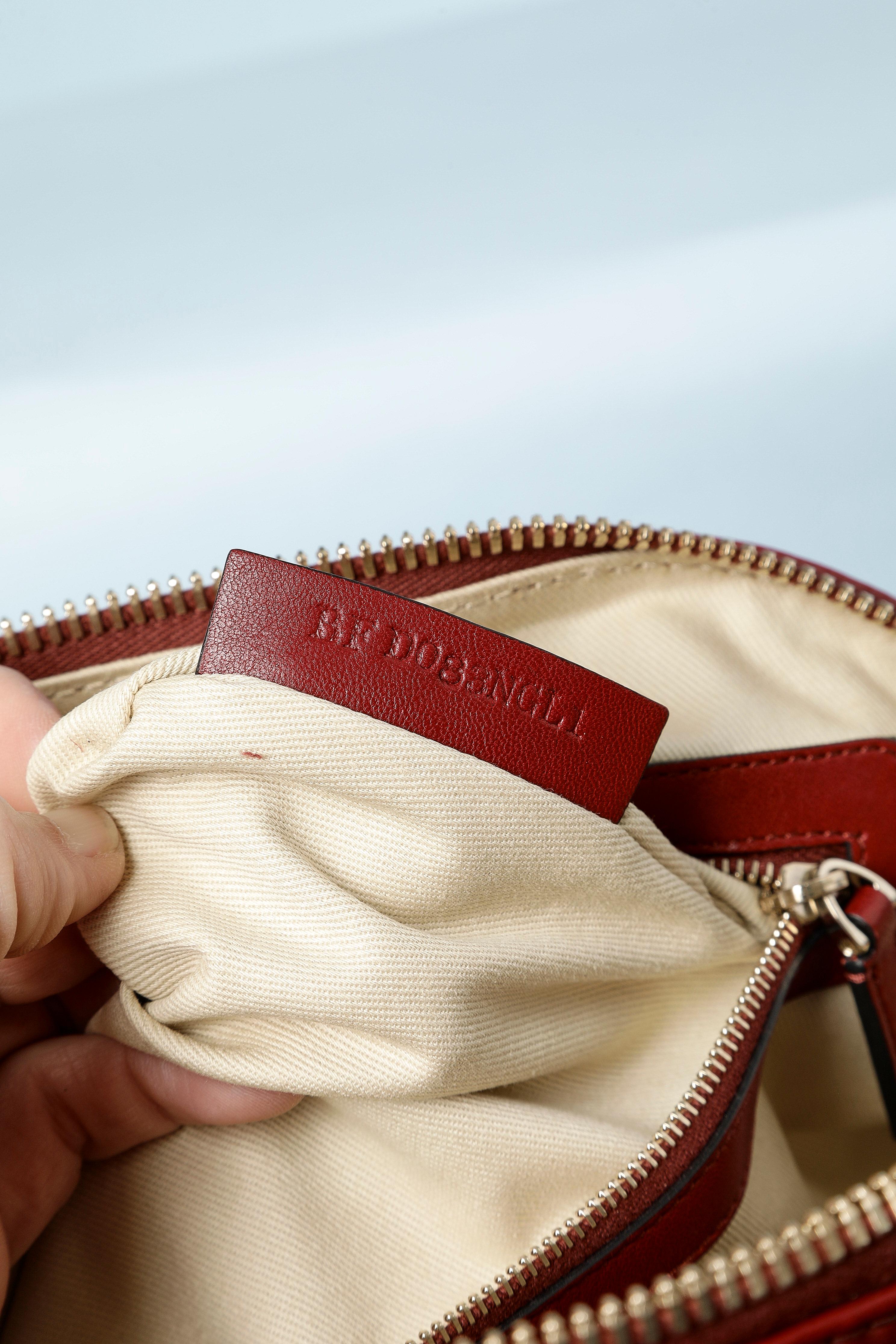 Donna Borsa a mano in pelle bordeaux con rosa gigante in pelle Valentino Garavani