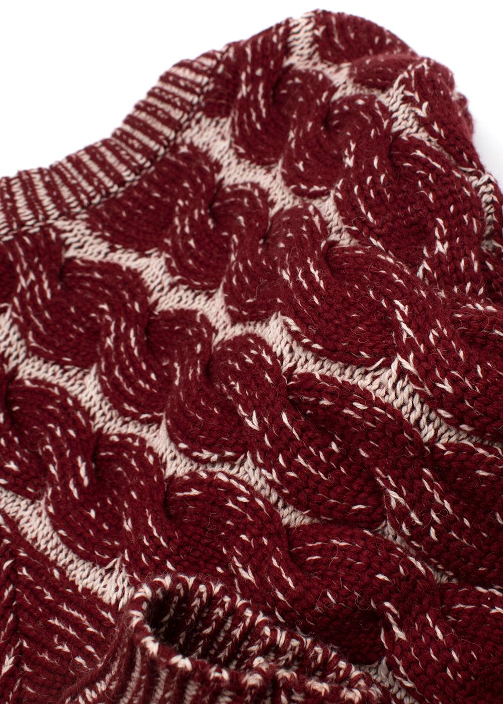 Burgundy & Ivory Cable Knit V-Neck Jumper In Excellent Condition In London, GB