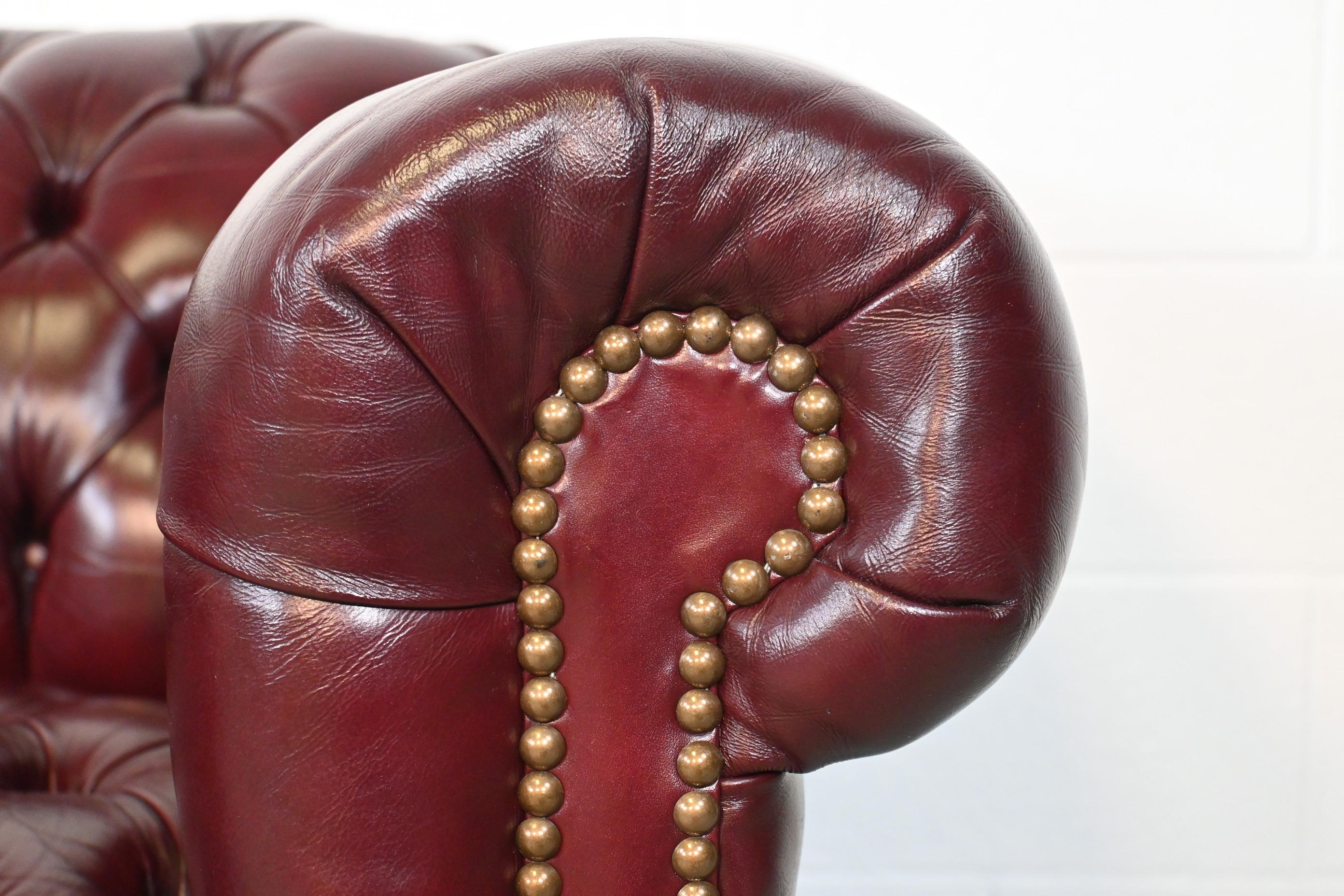 Burgundy Leather English Style Chesterfield Sofa 2