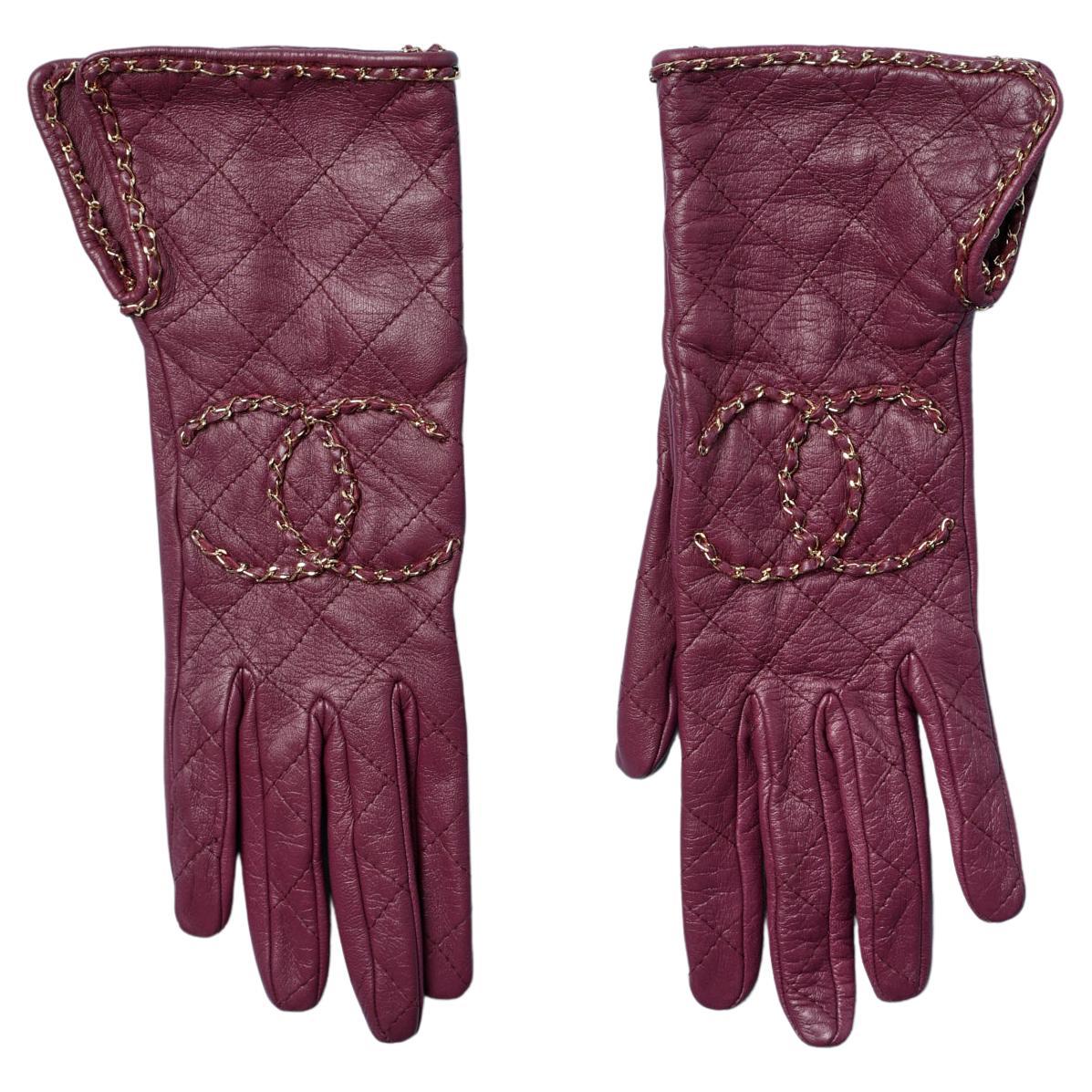 Burgundy leather gloves with chains "double C"  Chanel  For Sale