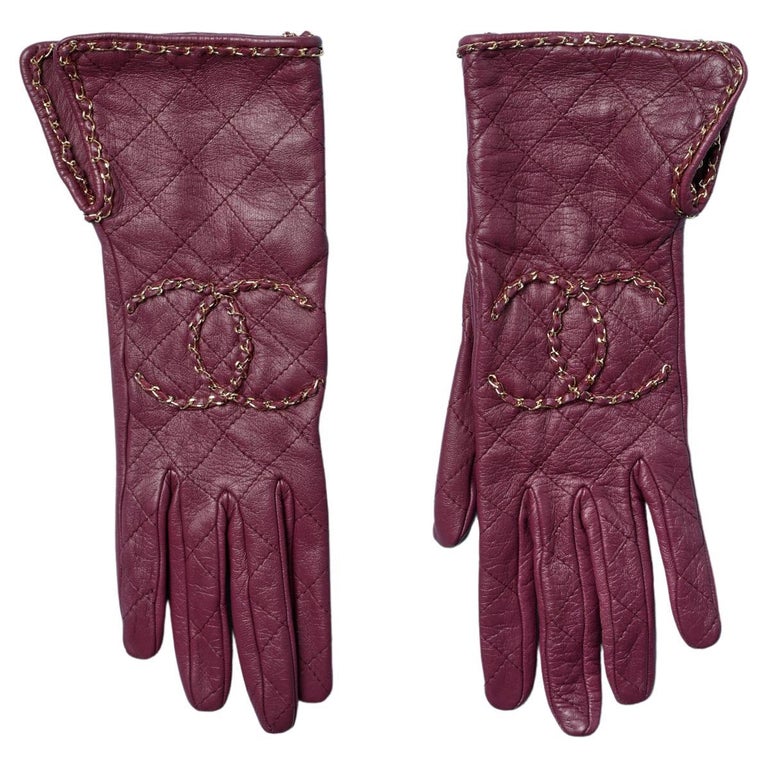 Burgundy leather gloves with chains double C Chanel For Sale at 1stDibs