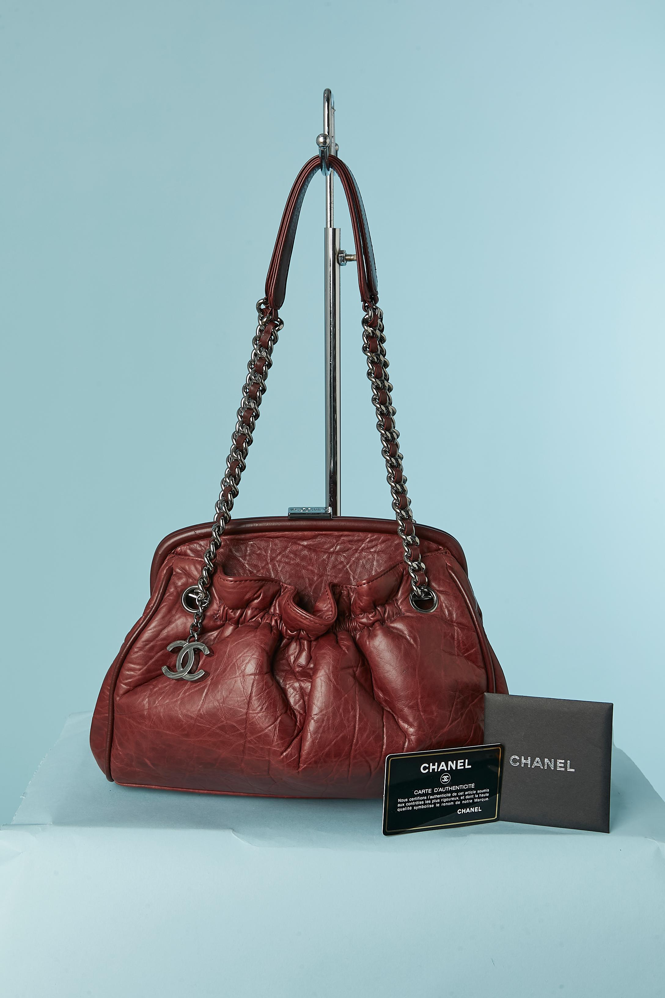 Brown Burgundy leather shoulder bag CHANEL Limited Edition PNY 2006 Numbered For Sale
