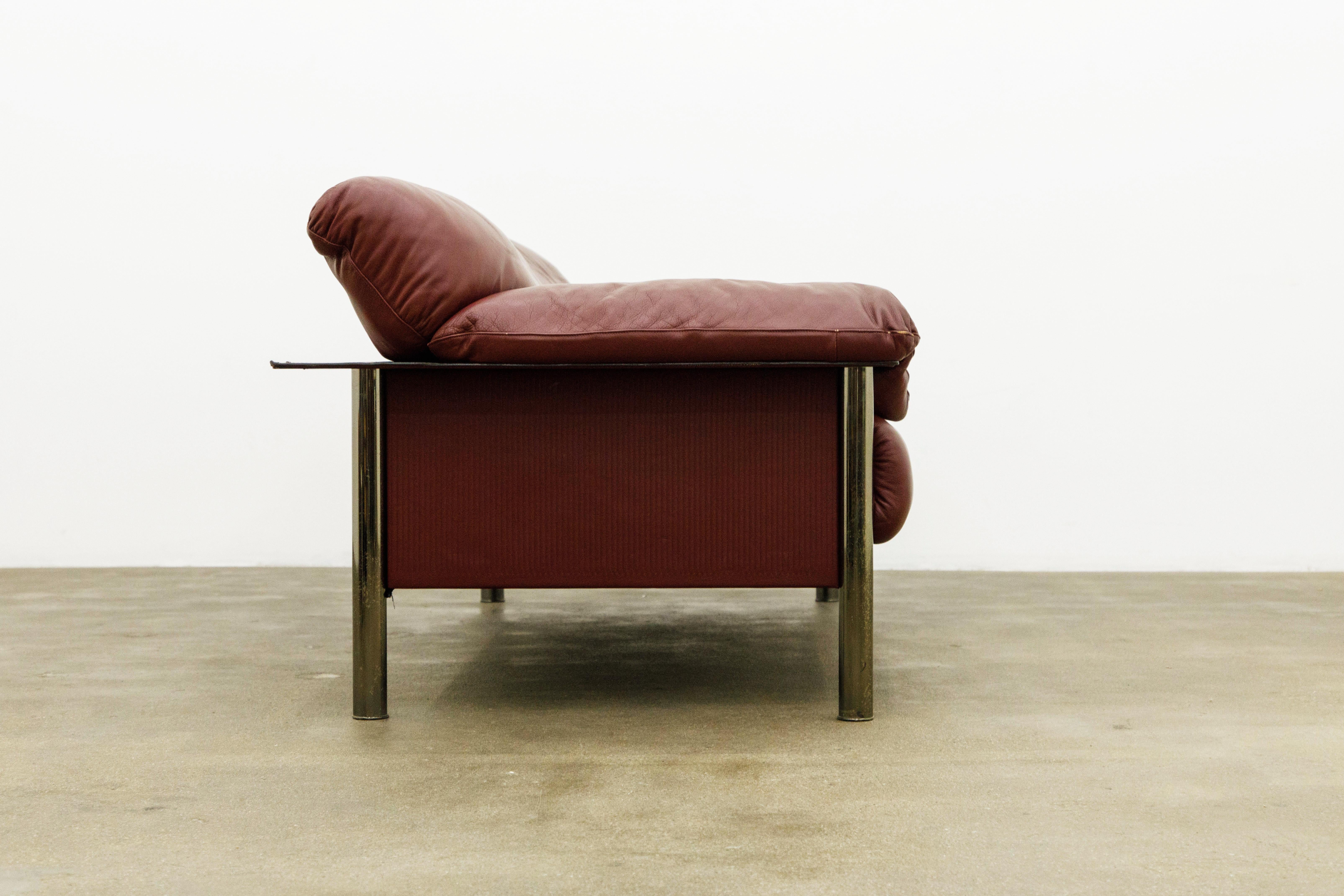 Post-Modern Burgundy Leather Sofa by Pierluigi Cerri for Poltrona Frau, c 1990, Signed  For Sale