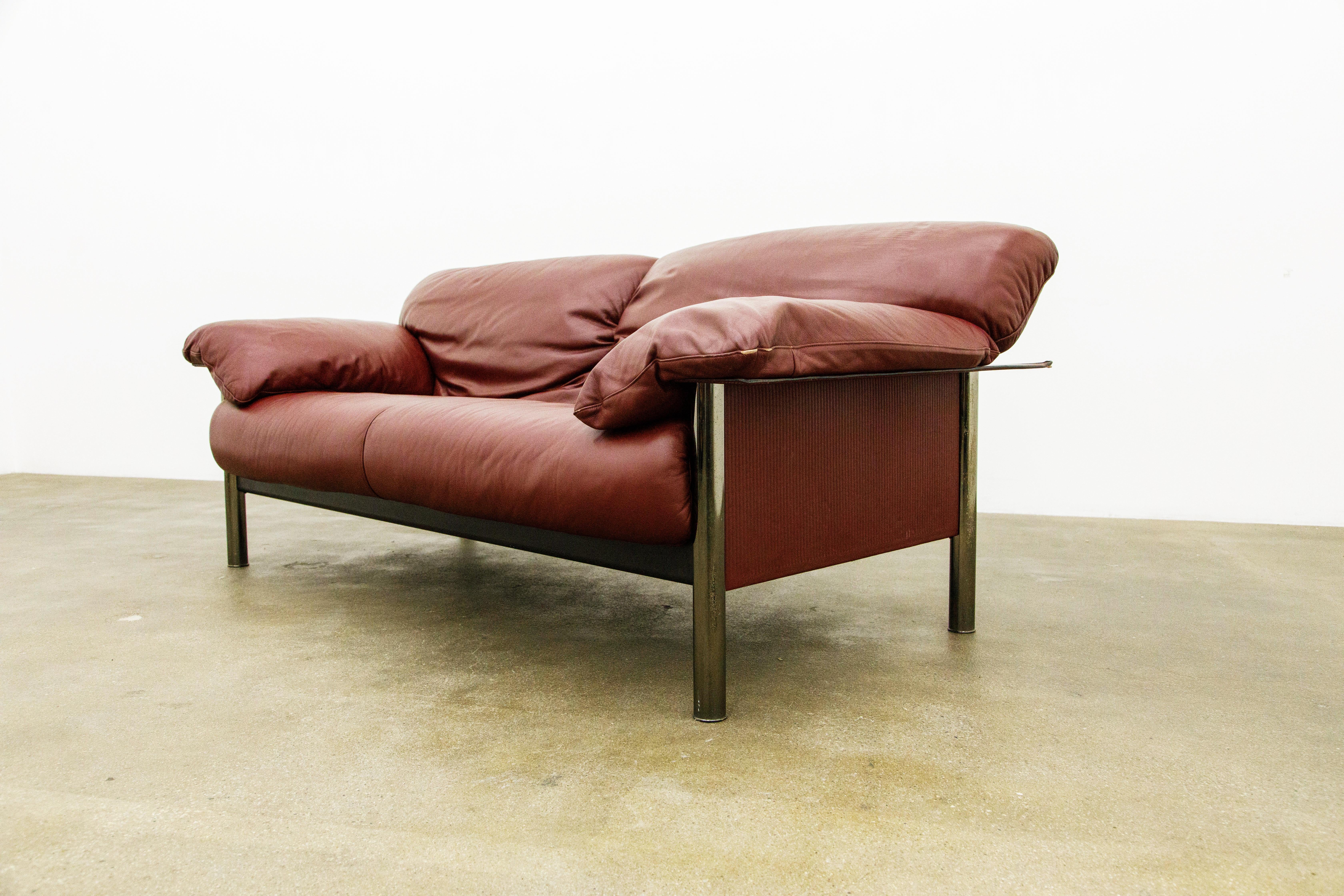 Late 20th Century Burgundy Leather Sofa by Pierluigi Cerri for Poltrona Frau, c 1990, Signed  For Sale