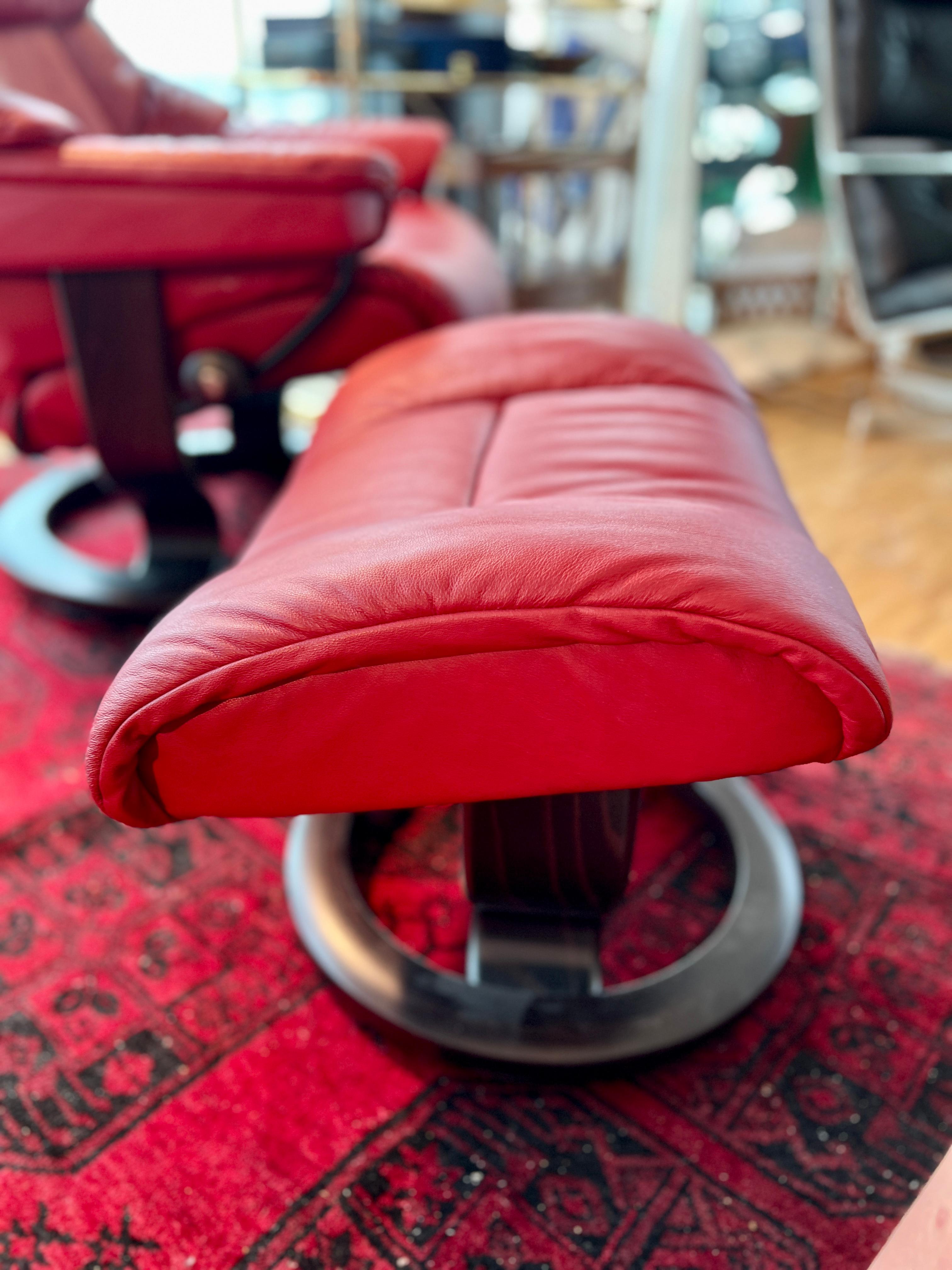 Burgundy Leather Stressless Recliner with Ottoman from Ekornes, Norway 1990 2