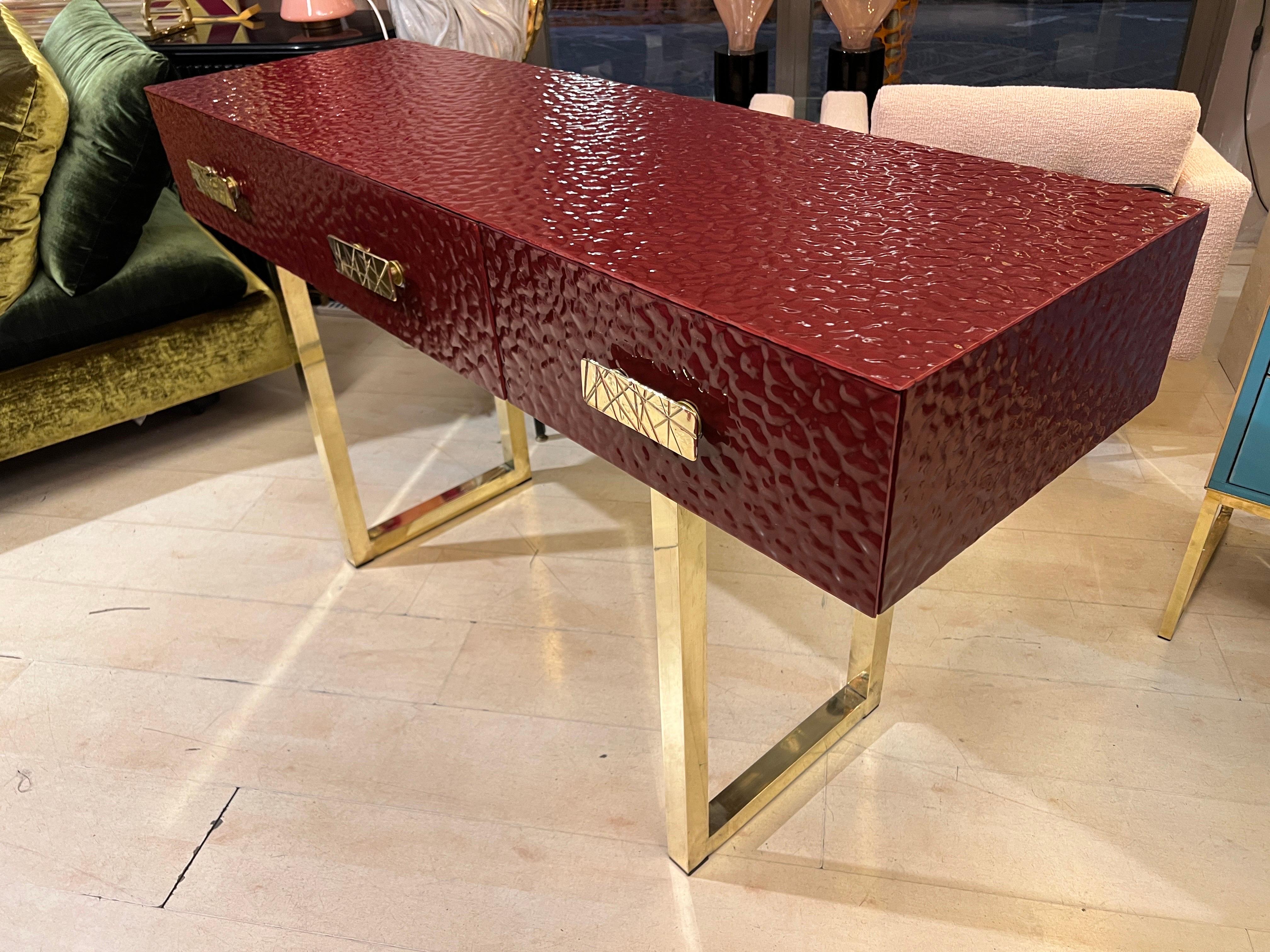 Burgundy Murano Ashlar Glass and Brass Console Table with Three Drawers 2000 For Sale 5