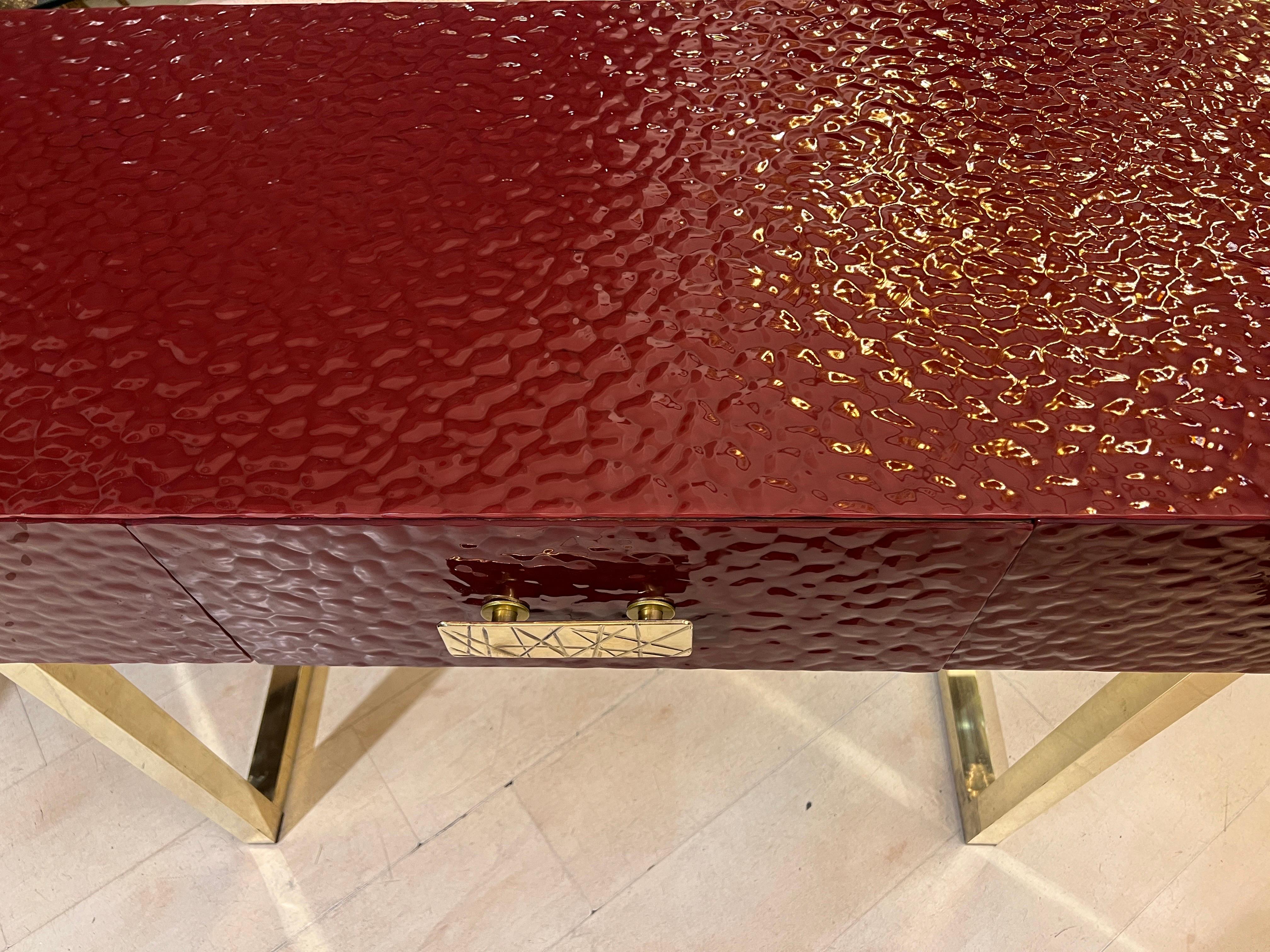 Burgundy Murano Ashlar Glass and Brass Console Table with Three Drawers 2000 For Sale 7