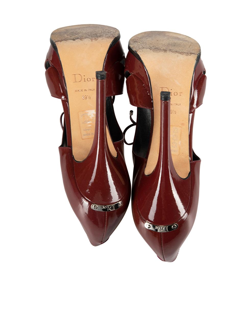 Chaussures à talons à bout ouvert en cuir verni bourgogne à lacets, taille IT 39,5 Pour femmes en vente
