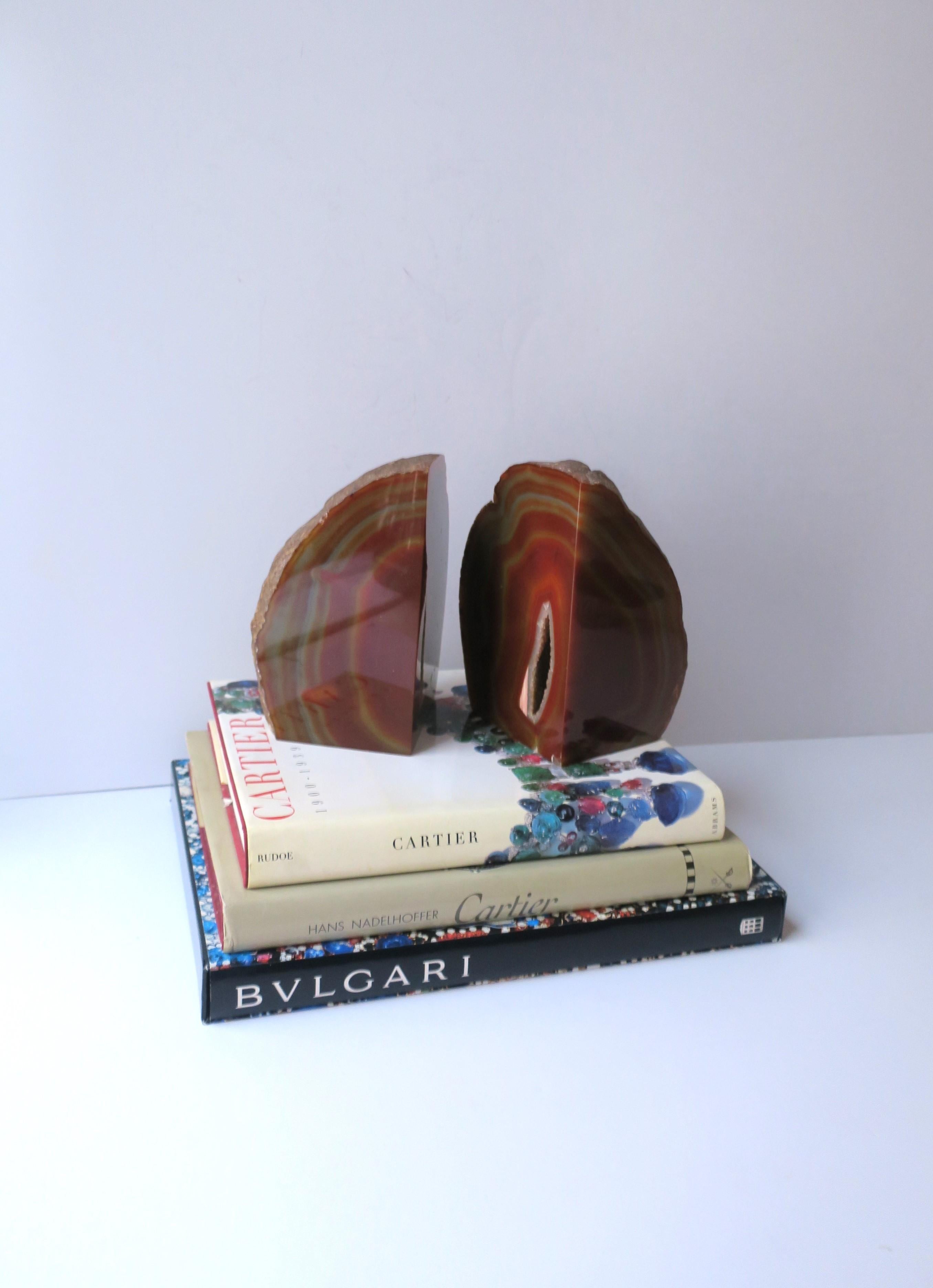 Burgundy Red Agate Onyx Bookends, Pair In Good Condition In New York, NY