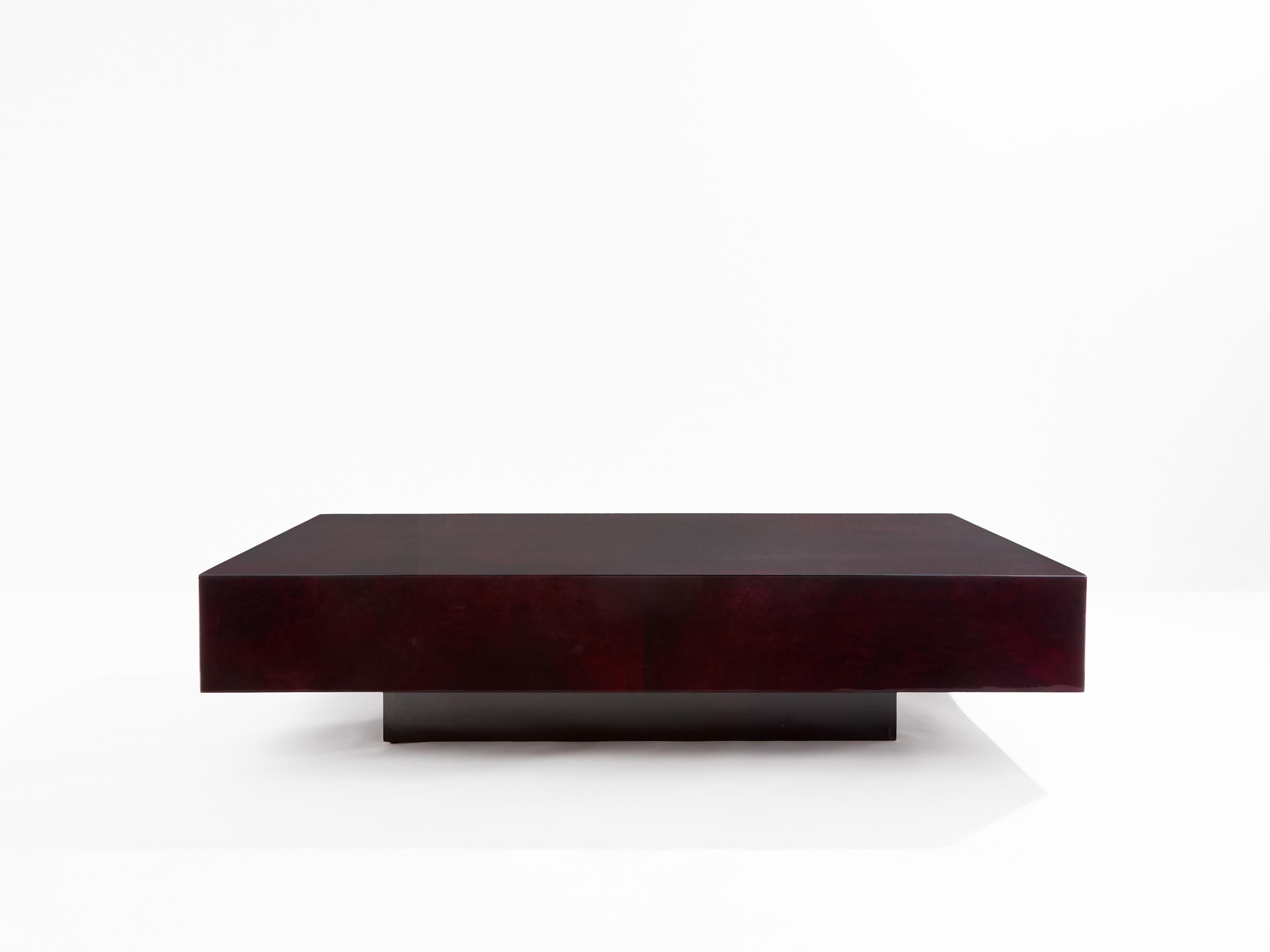 Couchtisch aus burgunderrotem Ziegenleder und Pergament von Aldo Tura, 1960er Jahre (Moderne der Mitte des Jahrhunderts) im Angebot