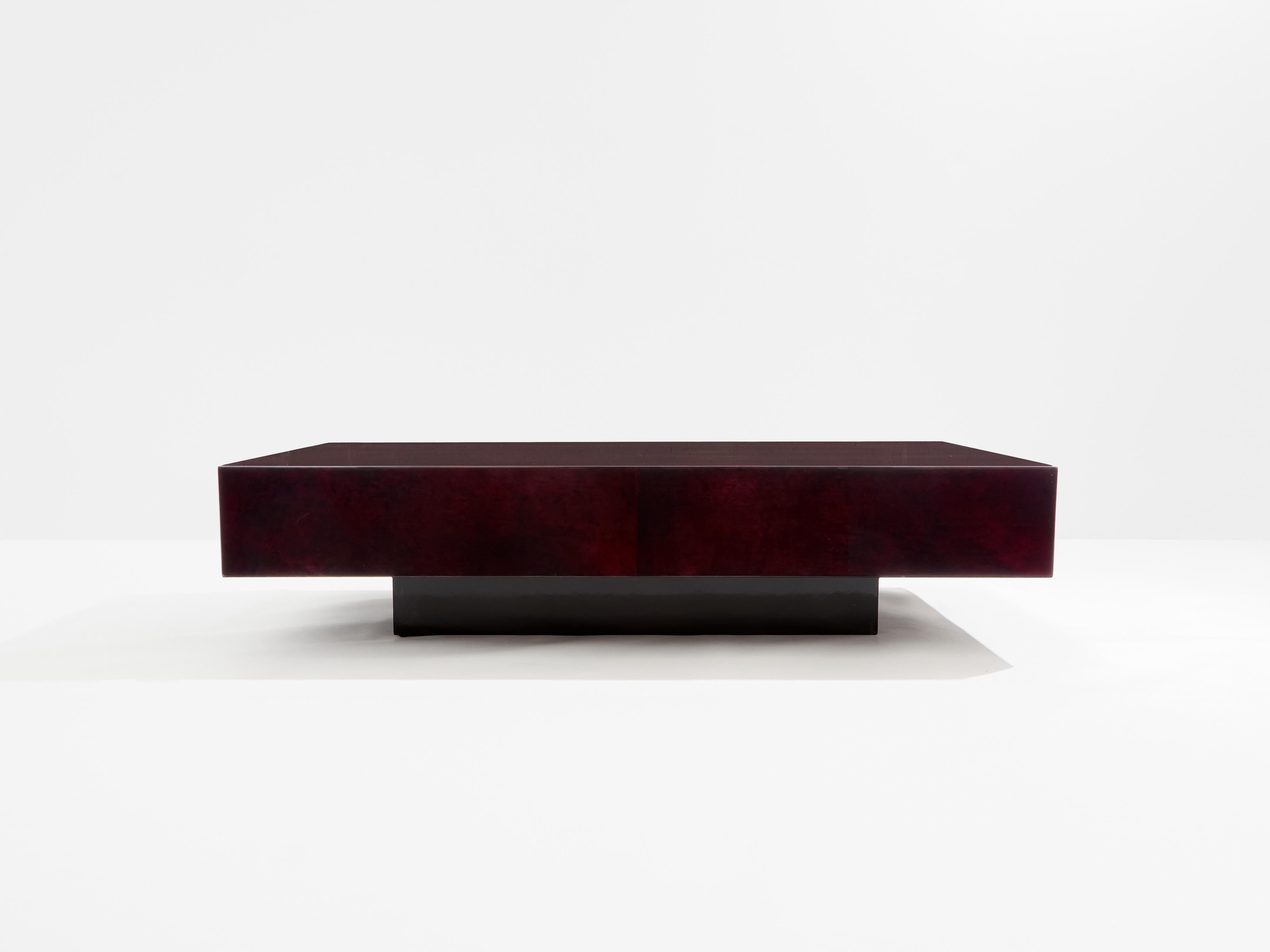 Couchtisch aus burgunderrotem Ziegenleder und Pergament von Aldo Tura, 1960er Jahre im Angebot 2